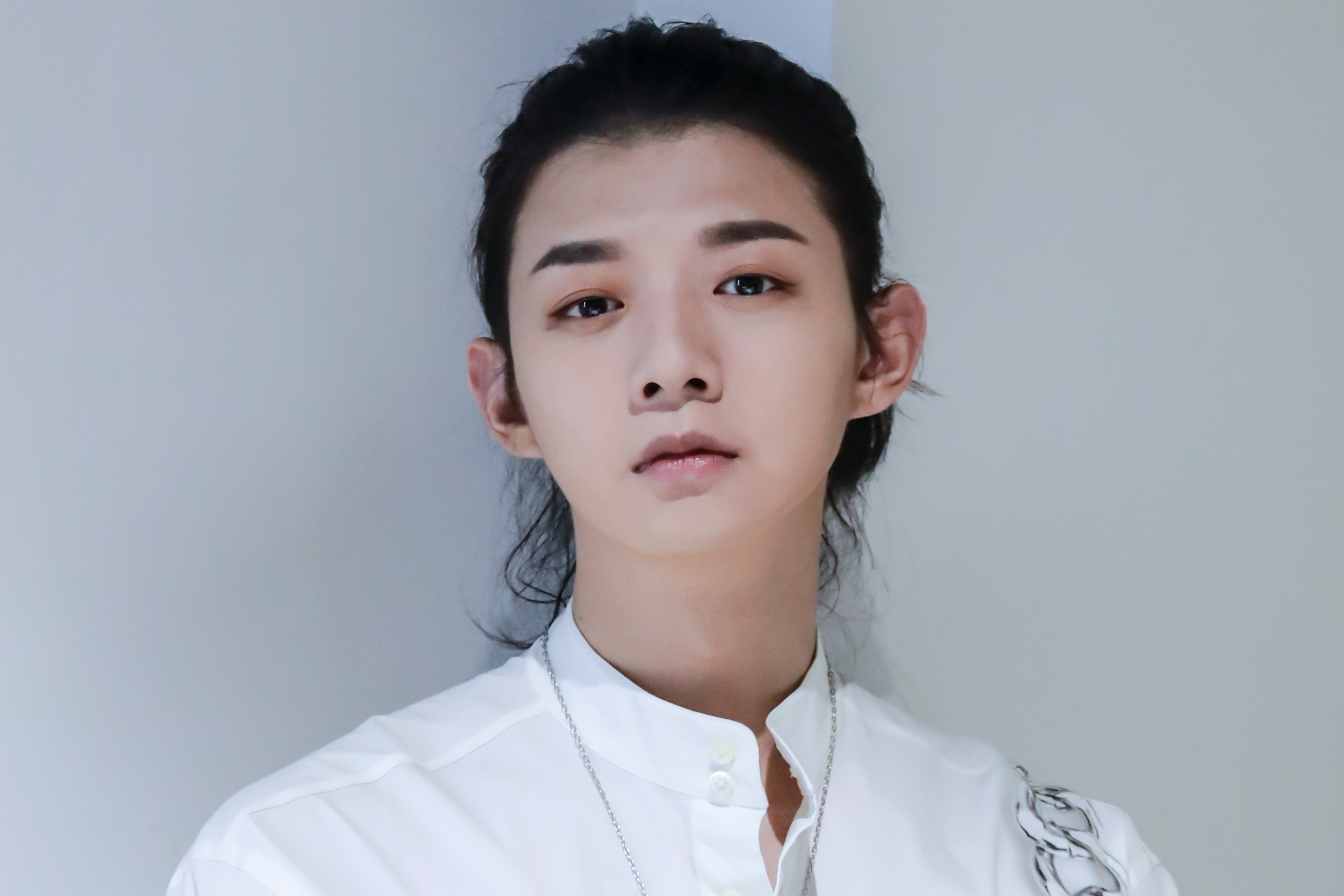 Ca si 'Ven rem chau' bi nha dai cam song vi be boi tinh ai hinh anh