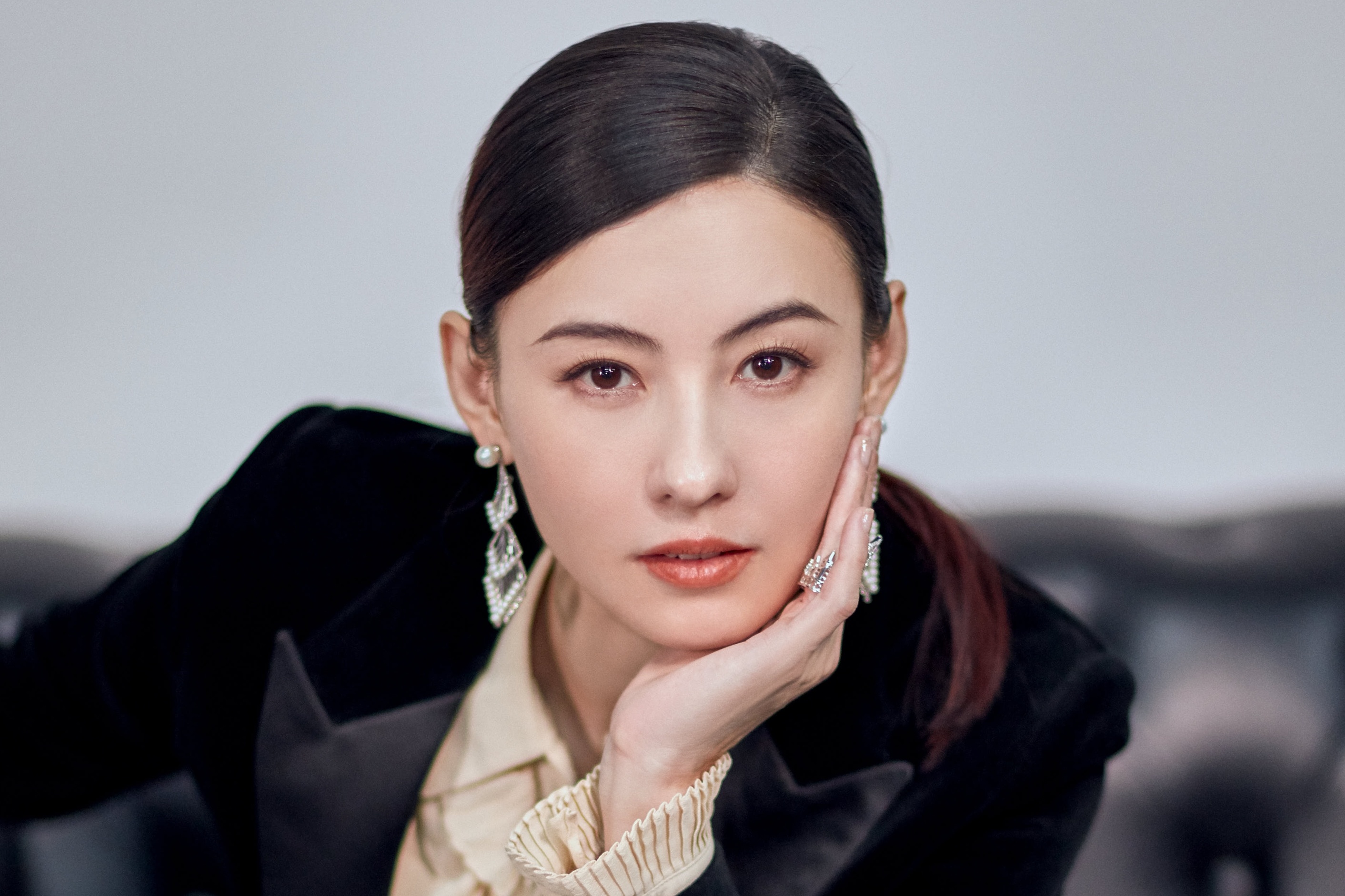 Truong Ba Chi phai hau toa hinh anh