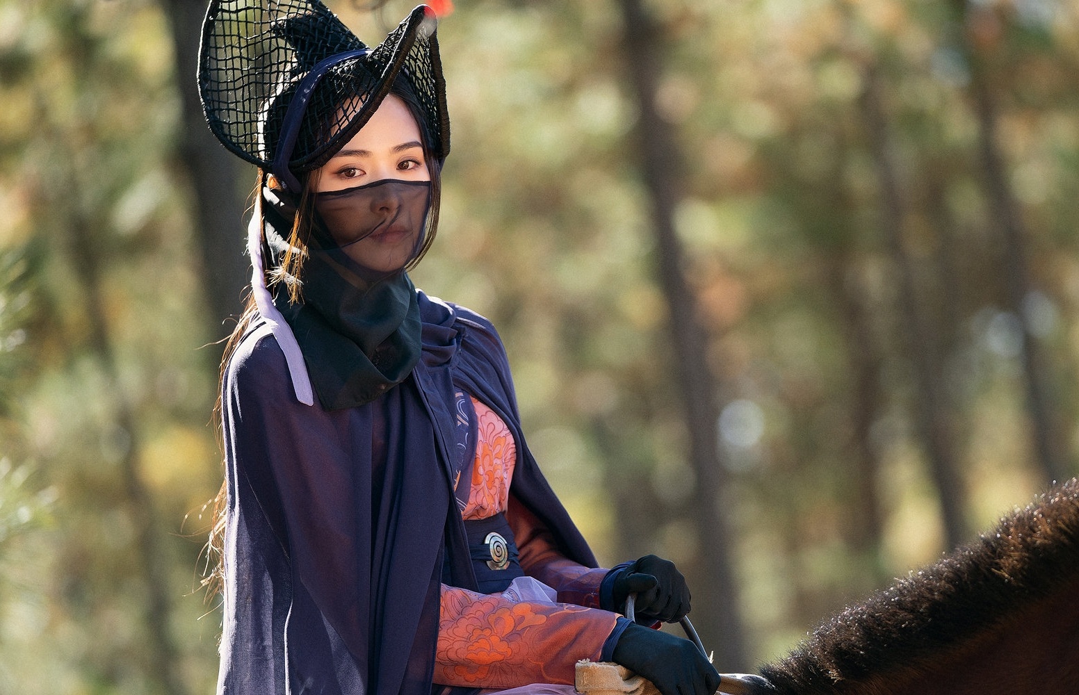 dien vien nu Thien long bat bo 2021 anh 16