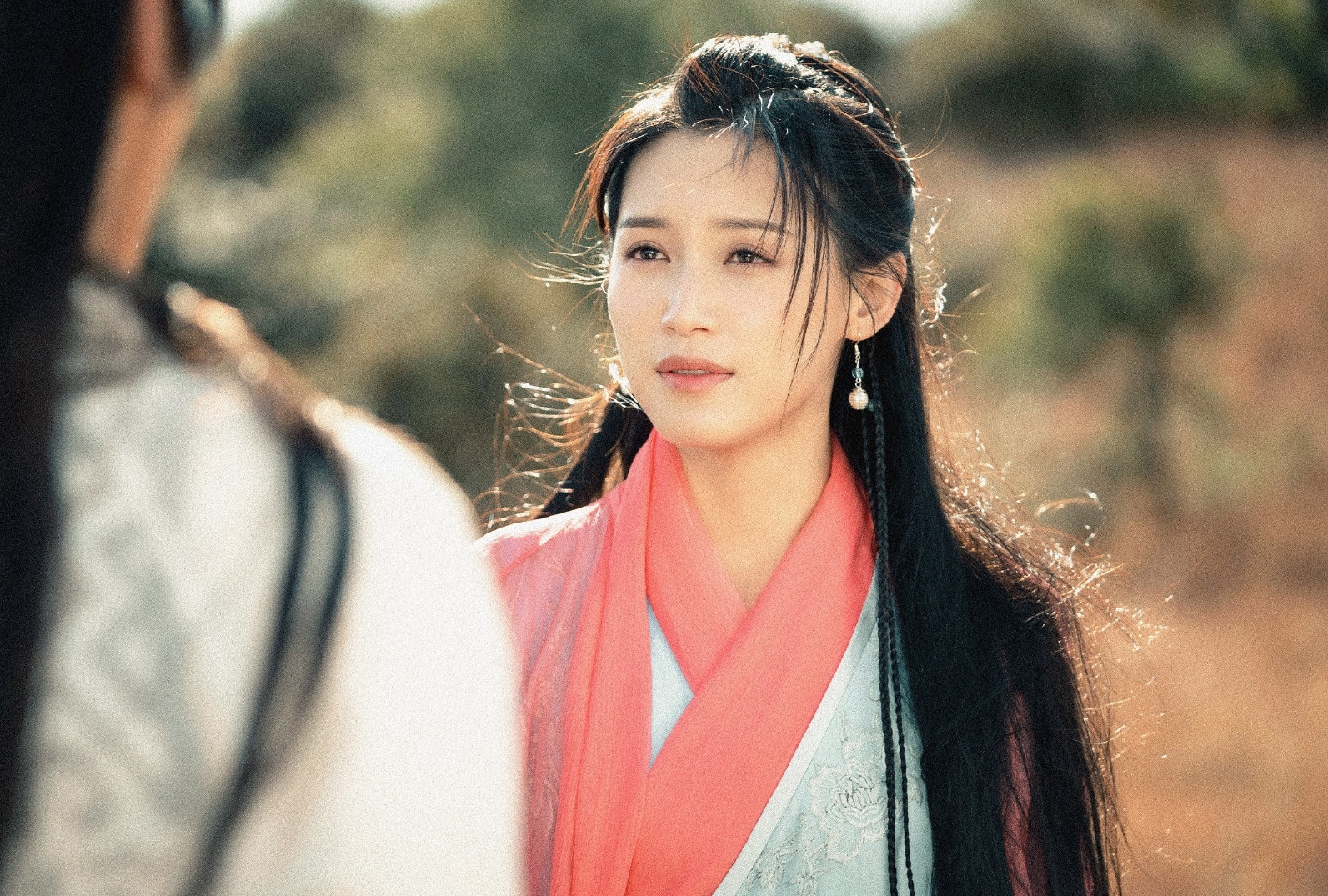 dien vien nu Thien long bat bo 2021 anh 6