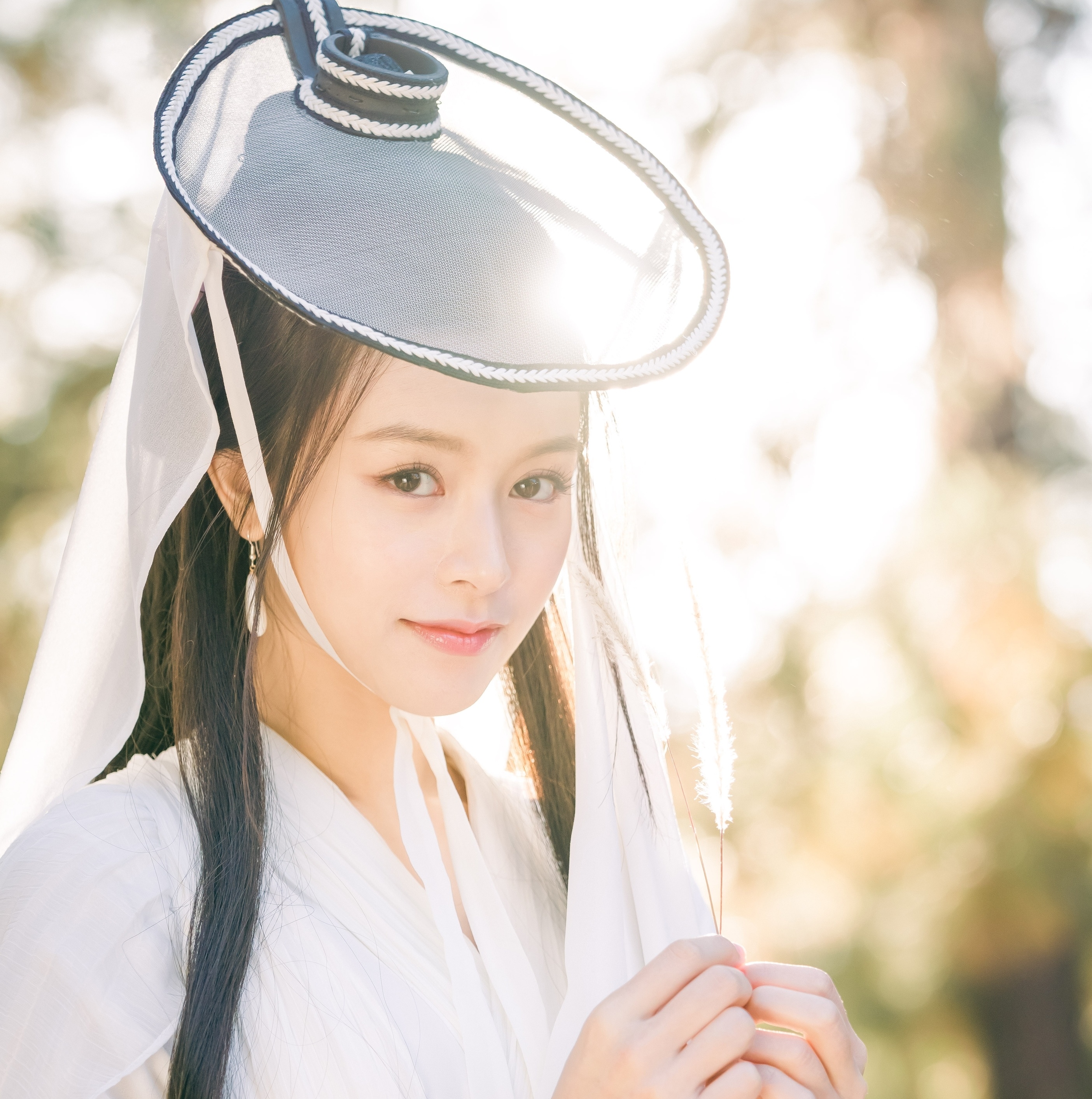 dien vien nu Thien long bat bo 2021 anh 3