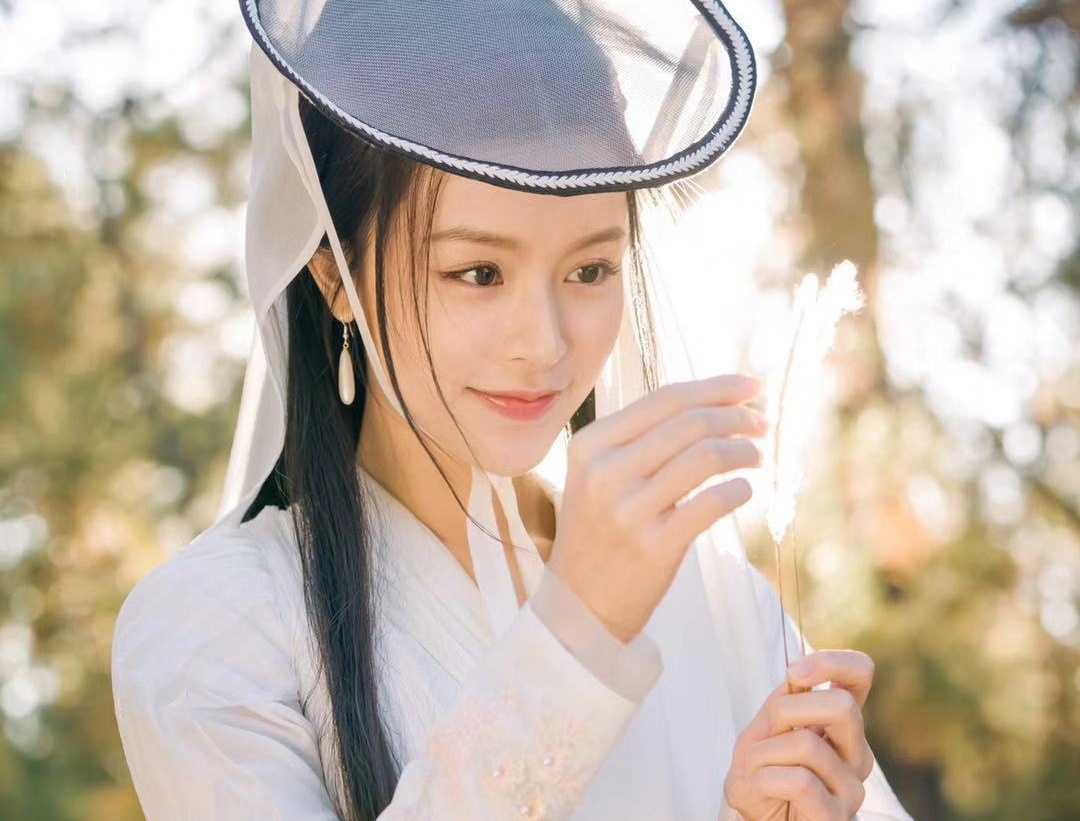 Vuong Ngu Yen o 'Thien long bat bo' 2021 bi vi nhu oan phu cho chong hinh anh