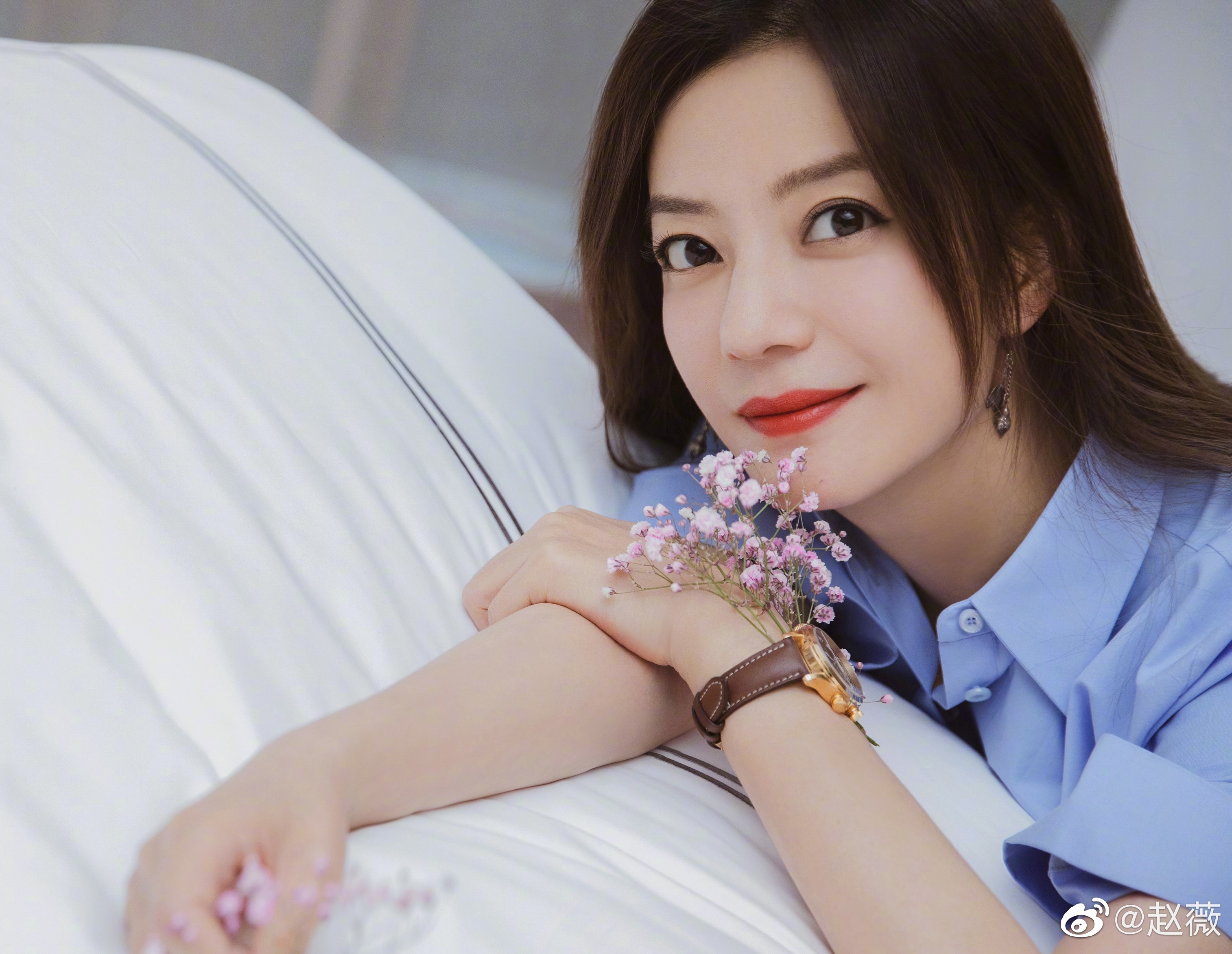 Trieu Vy bi xoa ten anh 2