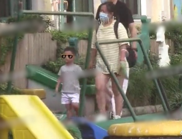 Con trai Trieu Le Dinh lan dau lo dien anh 3