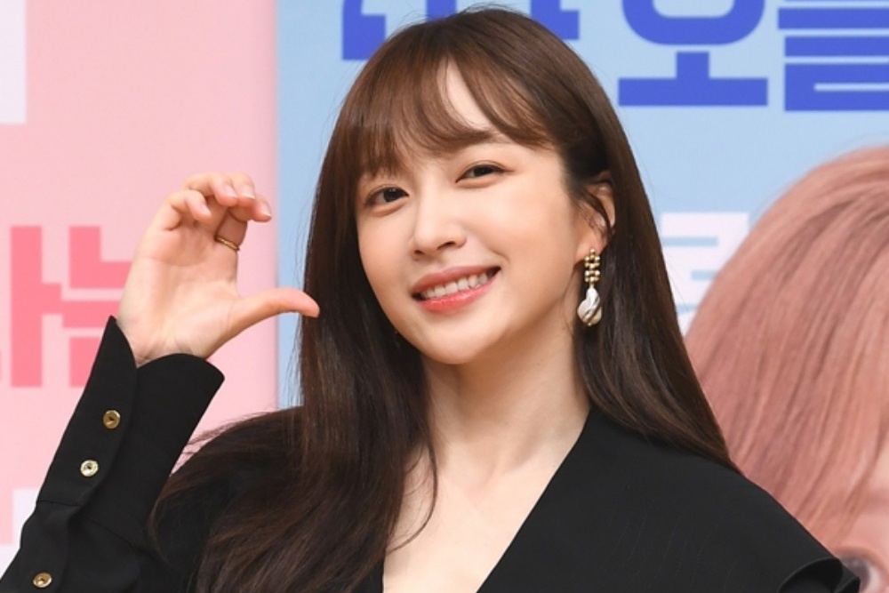 Nu hoang fancam Hani tro lai sau khi mac Covid-19 hinh anh