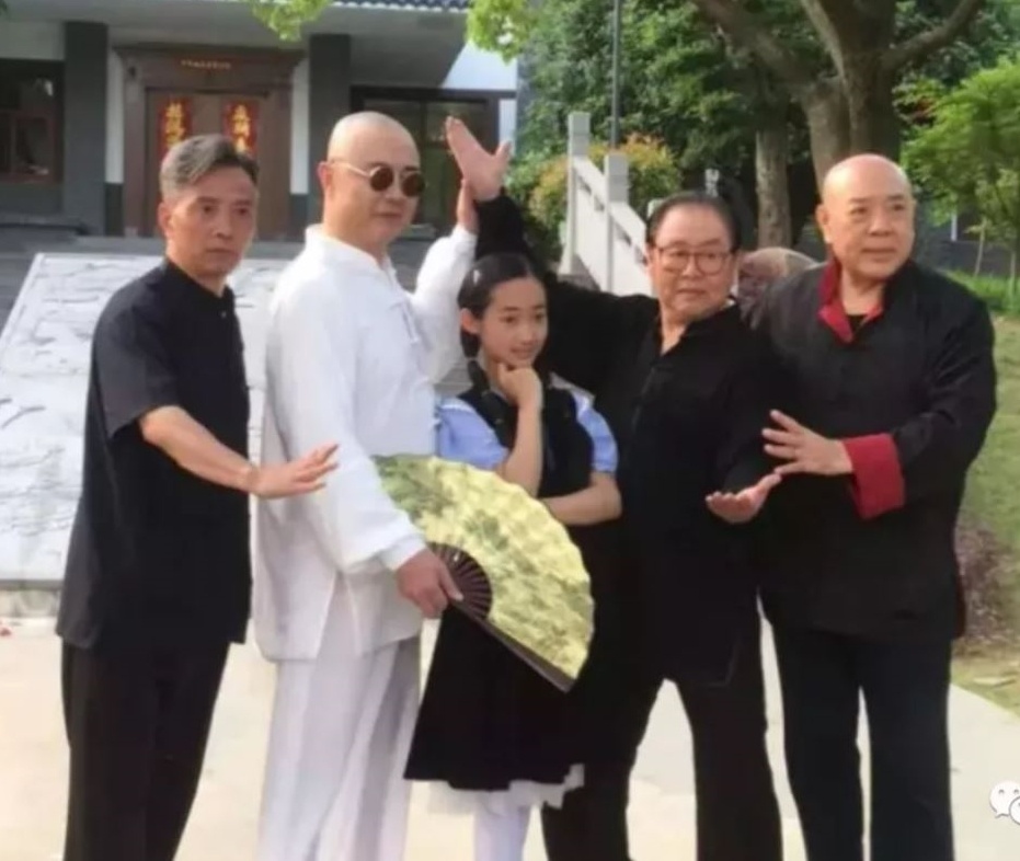 Tay du ky 1986 anh 1