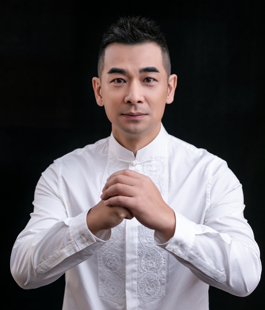 Trieu Van Trac tham gia show giai tri anh 6