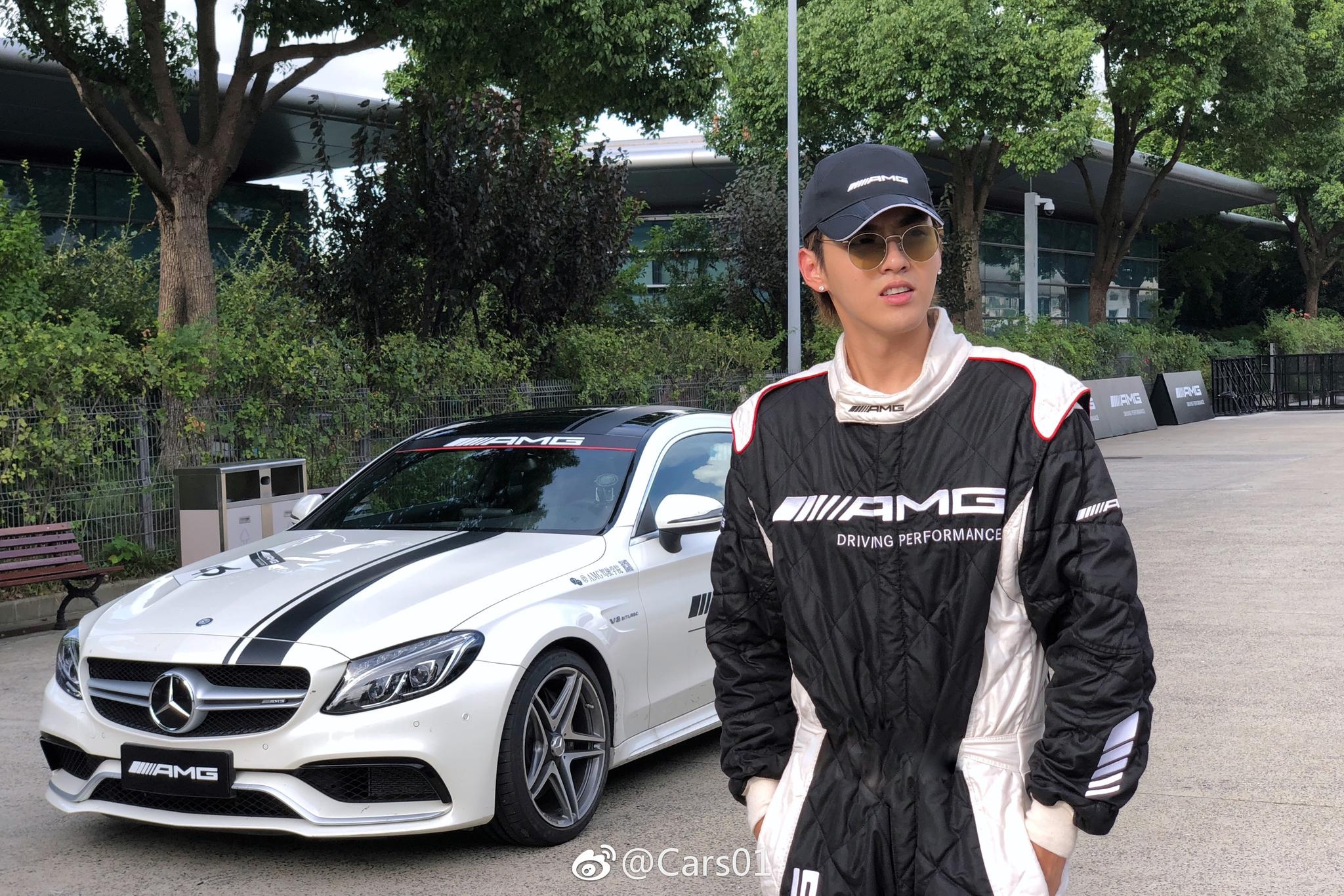 Ngô Diệc Phàm bị bắt ảnh 1 Ngo Diec Pham bi bat anh 1