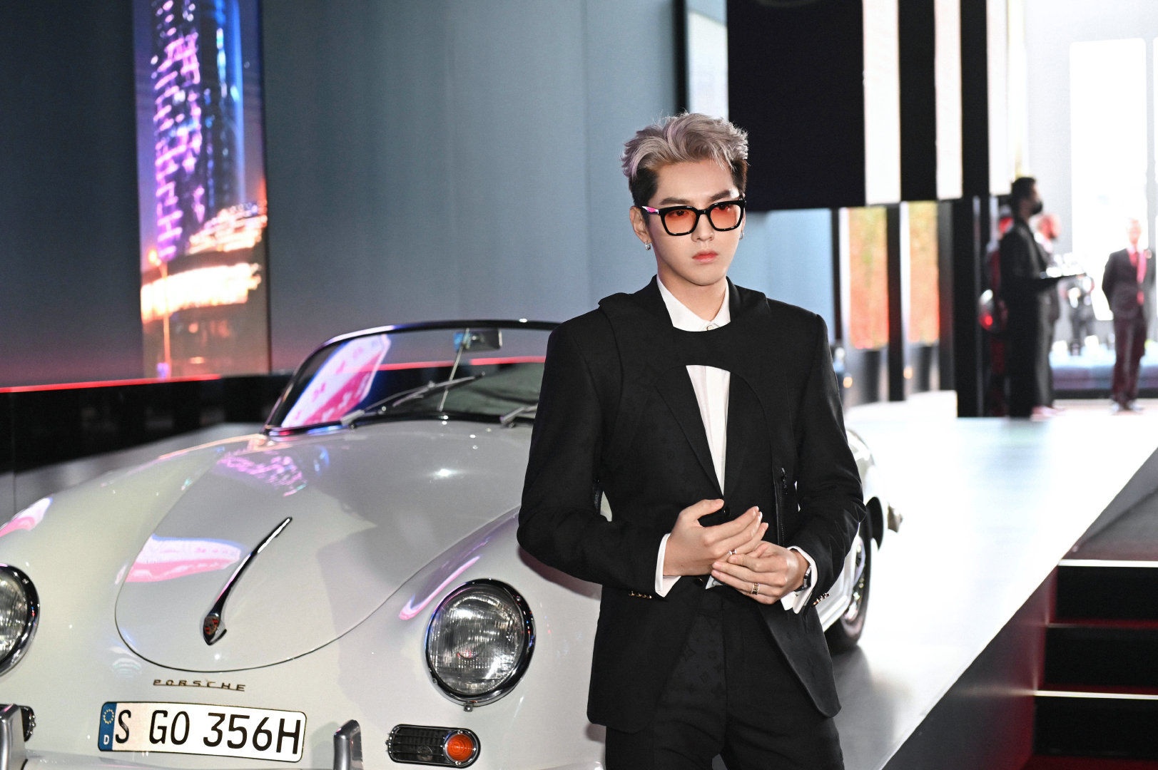 Ngô Diệc Phàm bị bắt ảnh 4 Ngo Diec Pham bi bat anh 4