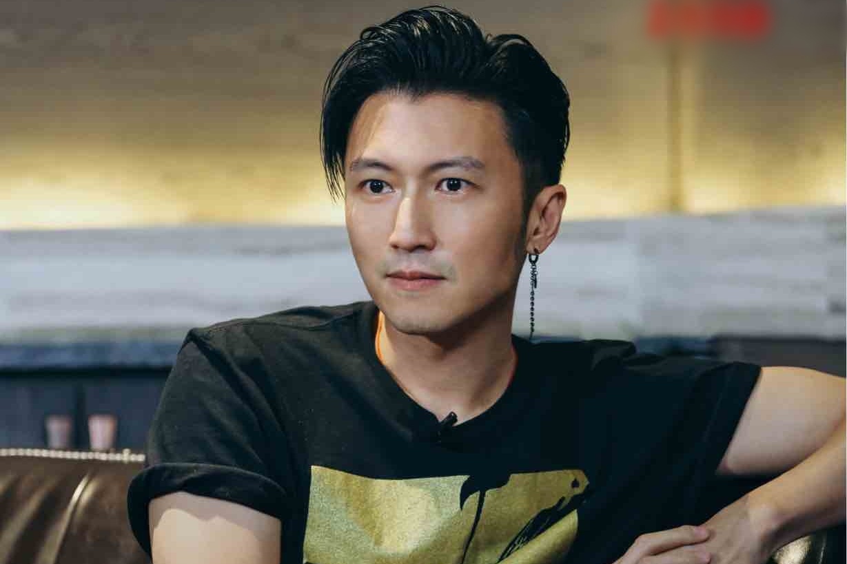 Cach Ta Dinh Phong kiem 144 trieu USD hinh anh