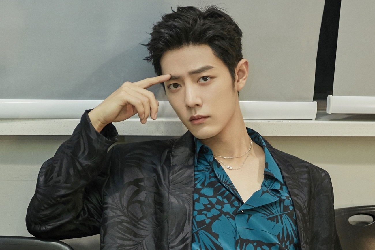 Tieu Chien ky 20 hop dong quang cao trong 9 thang hinh anh