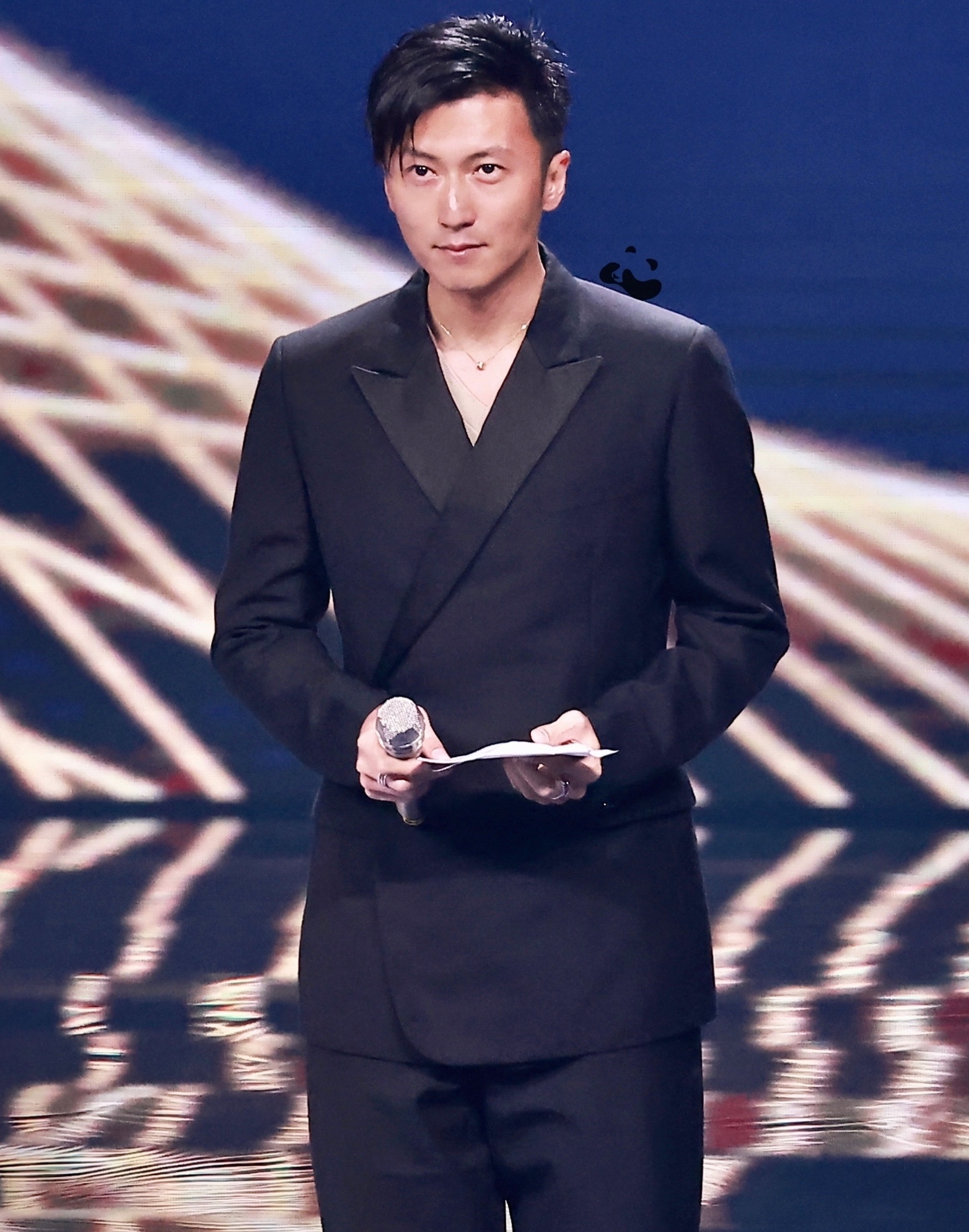 Ta Dinh Phong Vuong Phi anh 6