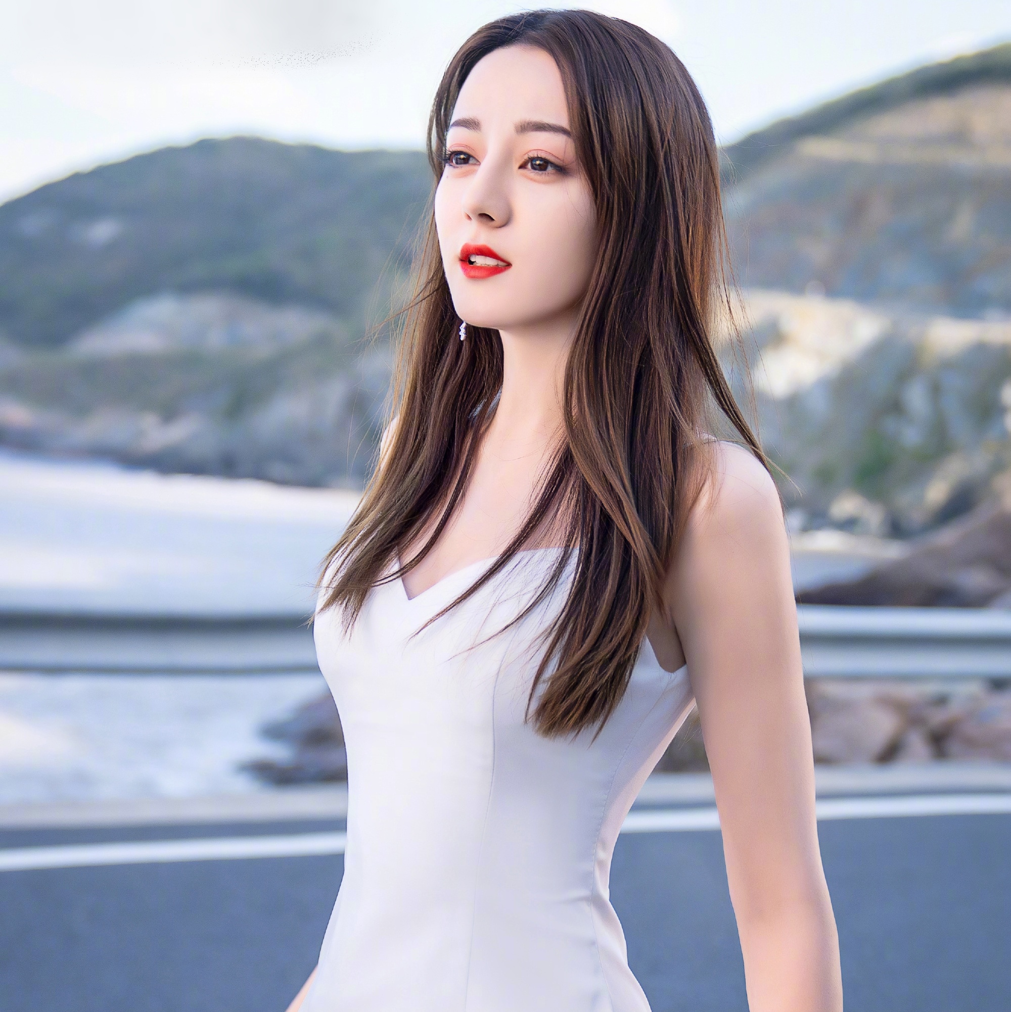 Cuc Tinh Y trang diem dam anh 2