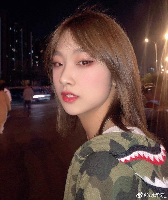 Cuc Tinh Y trang diem dam anh 6