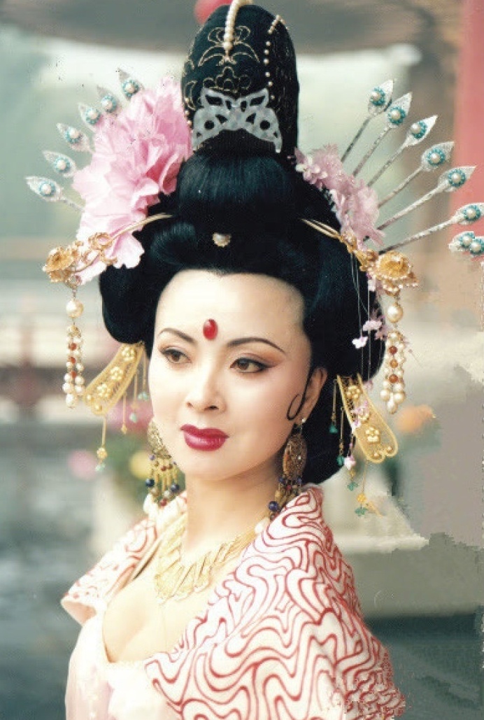 Chu Khiet qua doi anh 2