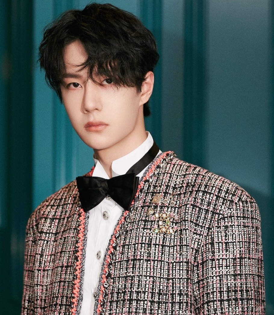 Dương Siêu Việt bị chê học vấn ảnh 2 Duong Sieu Viet bi che hoc van anh 2