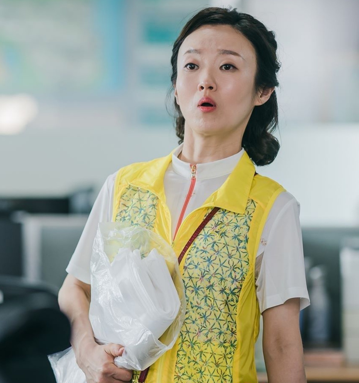 Hometown Cha Cha Cha anh 2