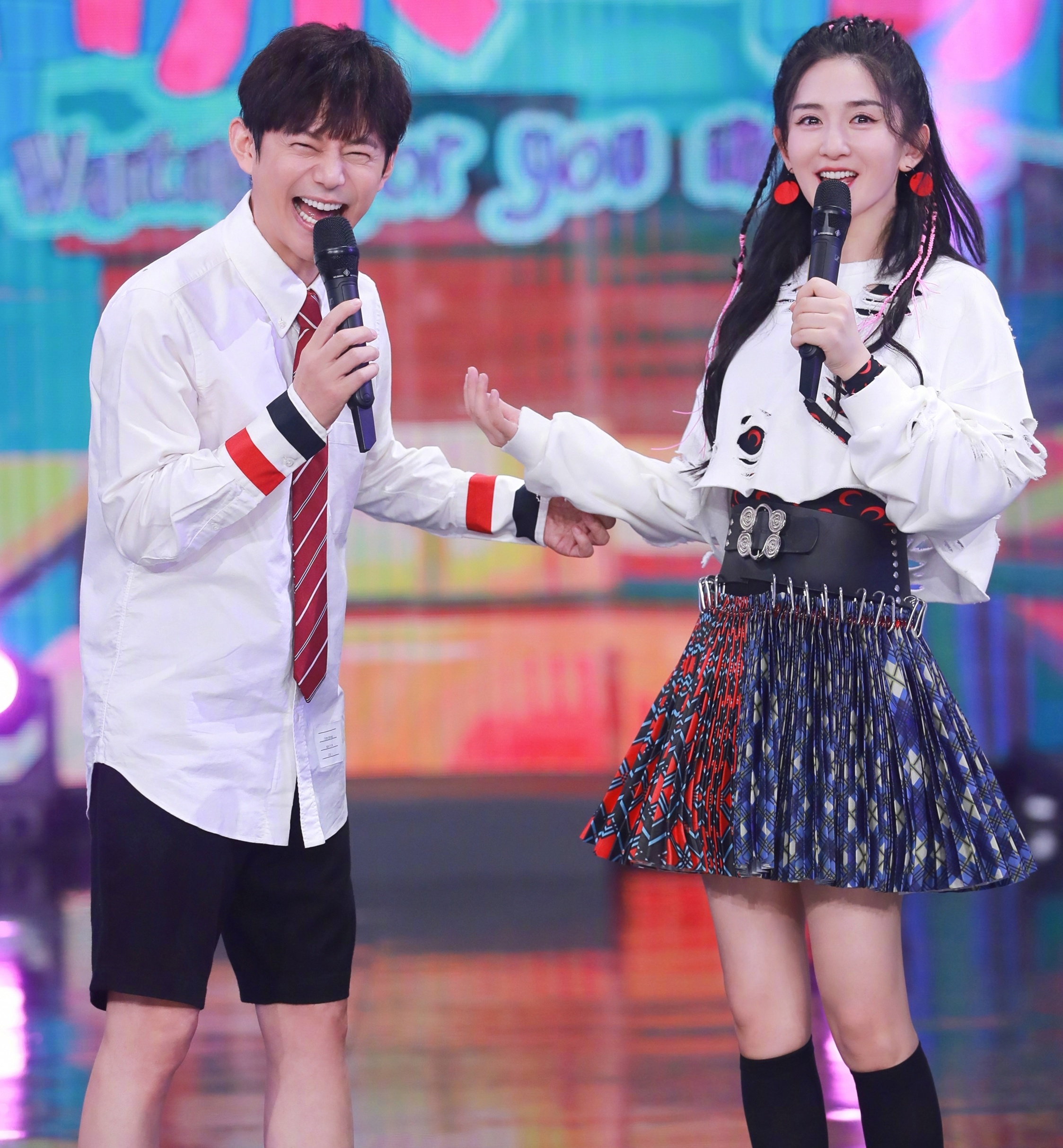 Happy Camp Khoai lac dai ban doanh bi tam dung anh 2