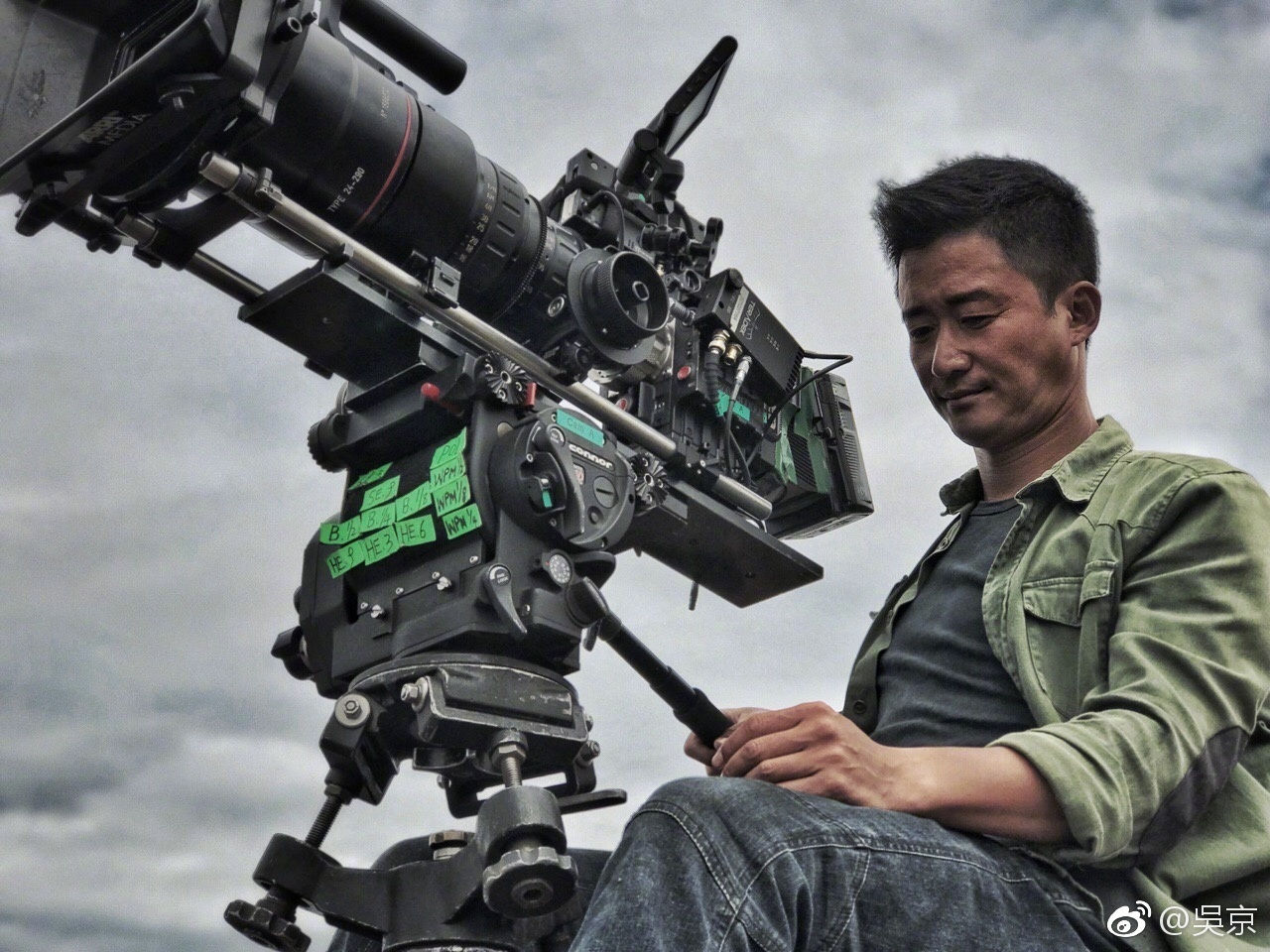 Ngo Kinh ong hoang phong ve anh 3