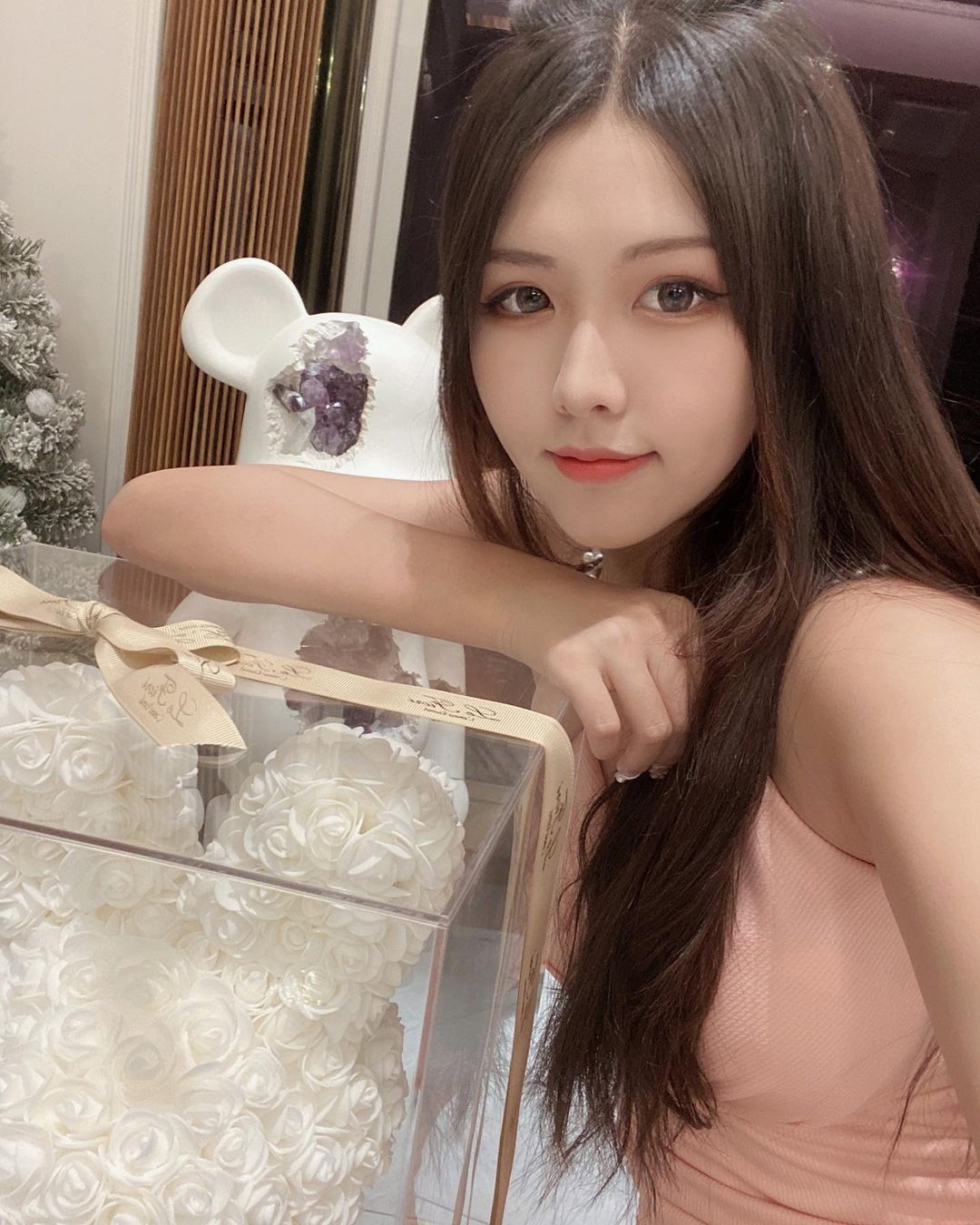 Chau Tinh Tri hen ho co gai 17 tuoi anh 2