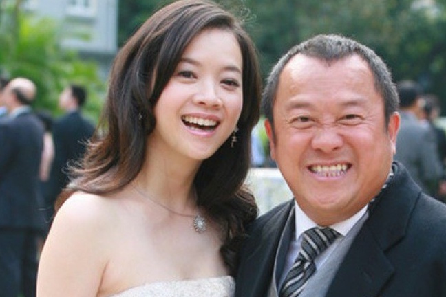 Gia toc quyen luc cua Tang Chi Vy hinh anh