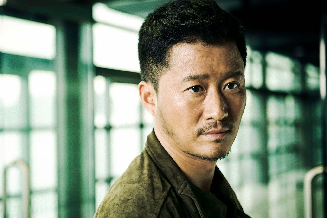 Phim cua Ngo Kinh thu 845 trieu USD, cao nhat the gioi nam 2021 hinh anh