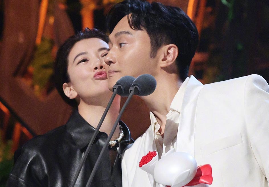 Show giai tri vuc lai danh tieng cho cac tai tu qua thoi hinh anh