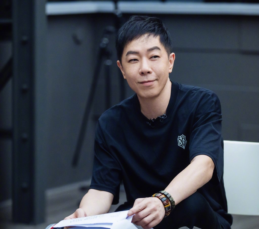 Tran Tieu Xuan thang Anh trai vuot moi chong gai anh 14