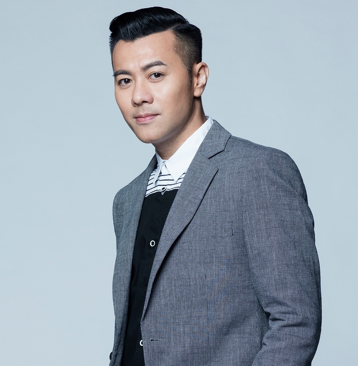 Tran Tieu Xuan thang Anh trai vuot moi chong gai anh 27