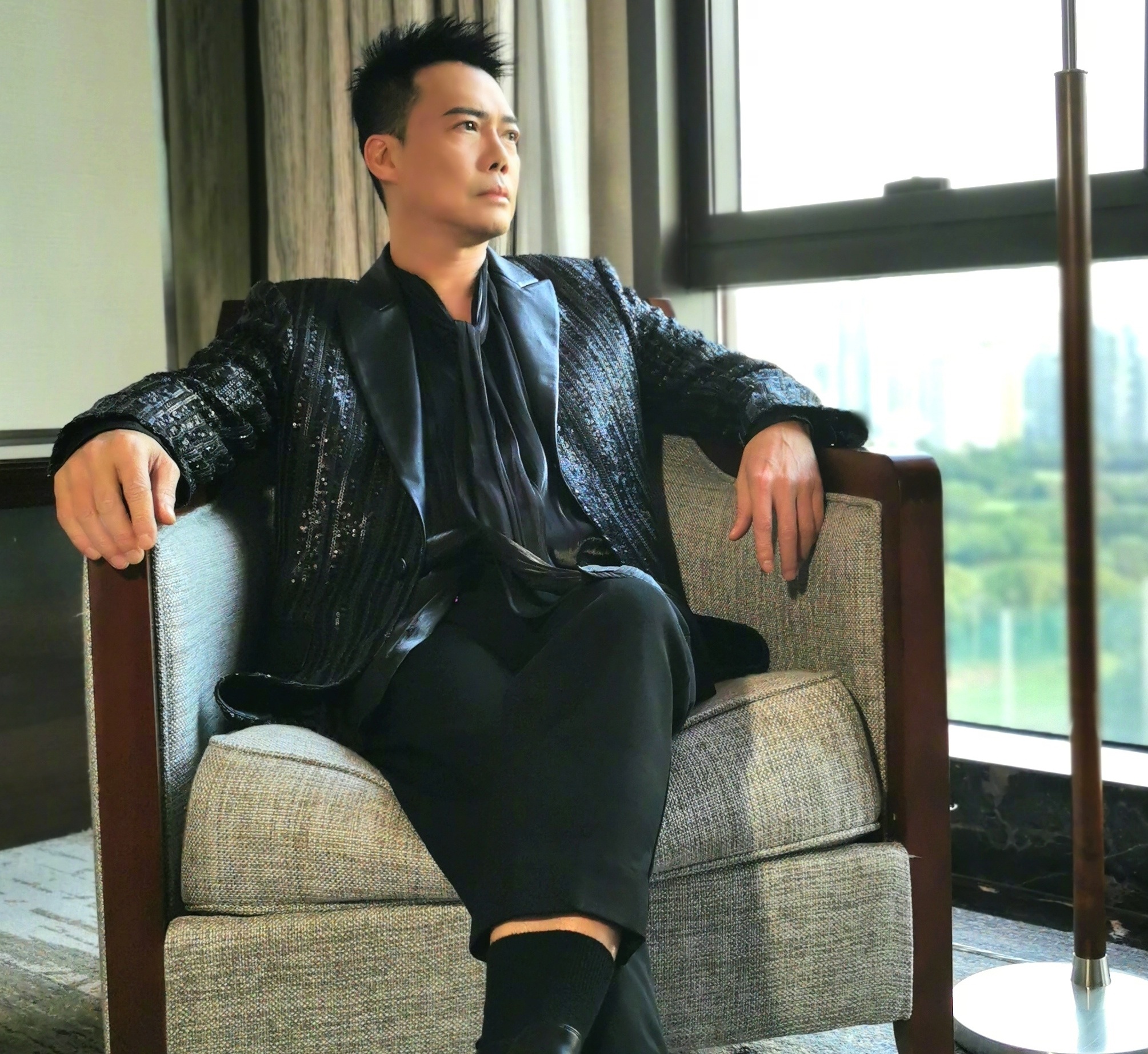 Tran Tieu Xuan thang Anh trai vuot moi chong gai anh 20