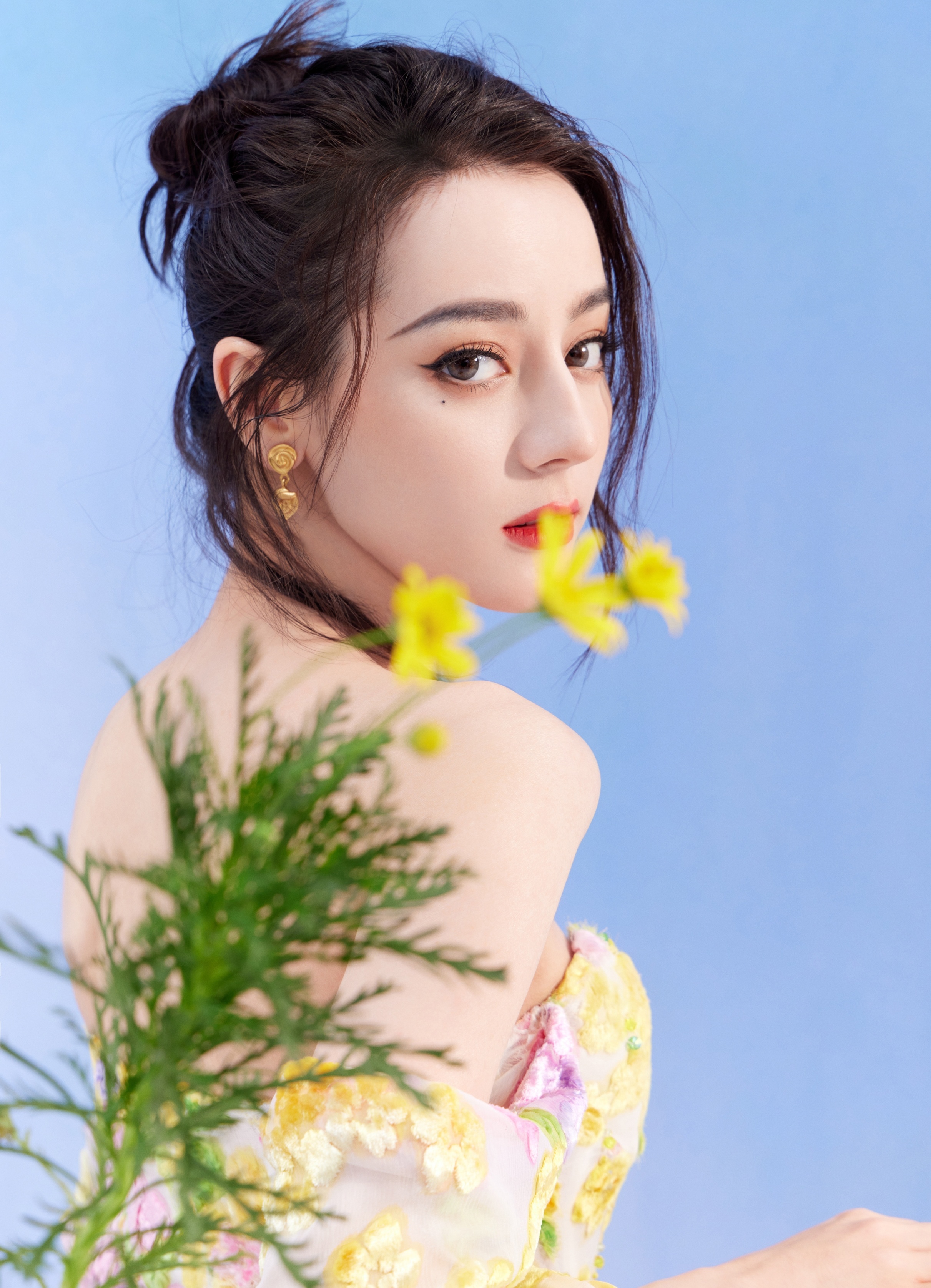 Dich Le Nhiet Ba nhan giai thuong dien xuat anh 3