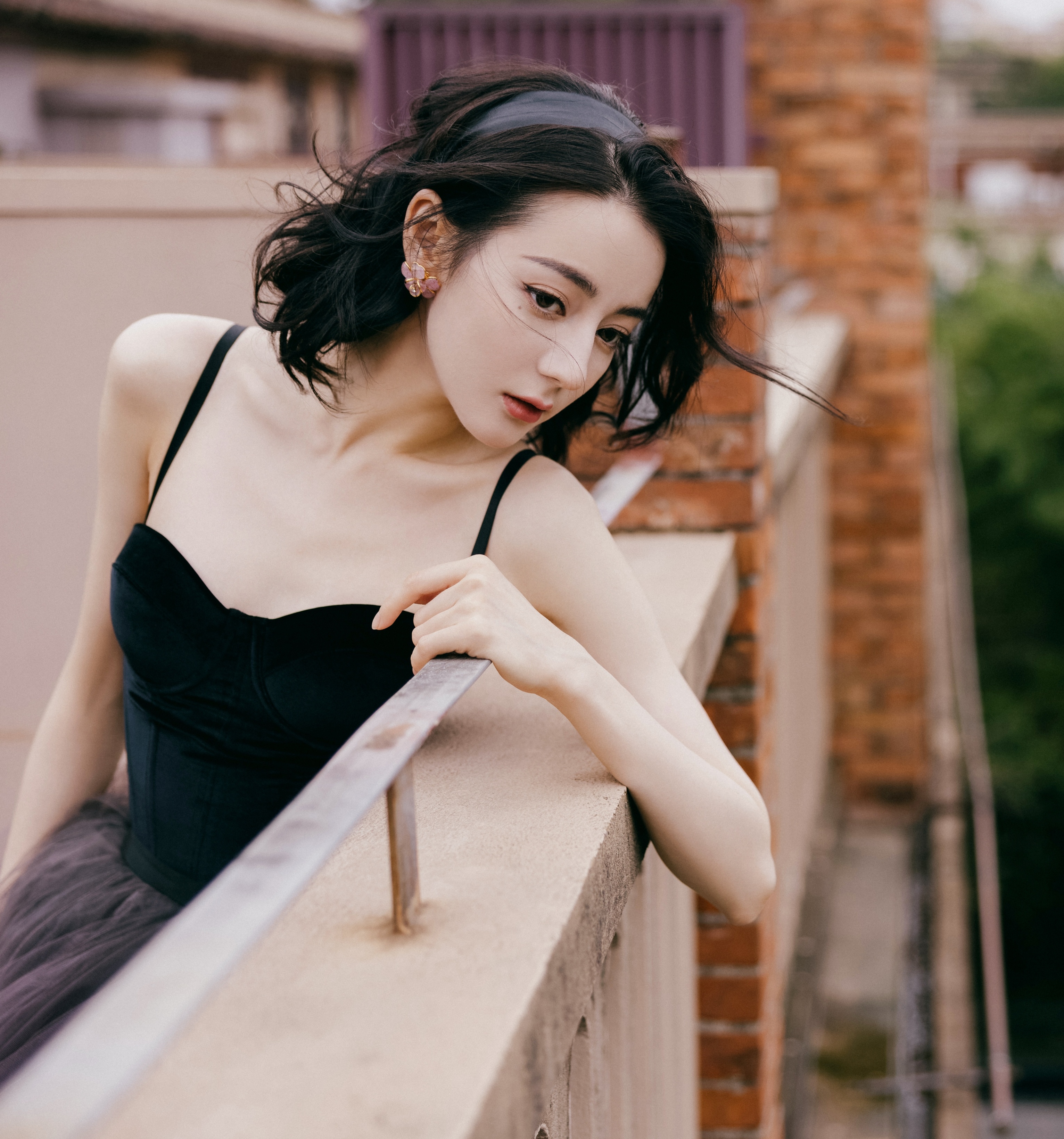 Dich Le Nhiet Ba nhan giai thuong dien xuat anh 1