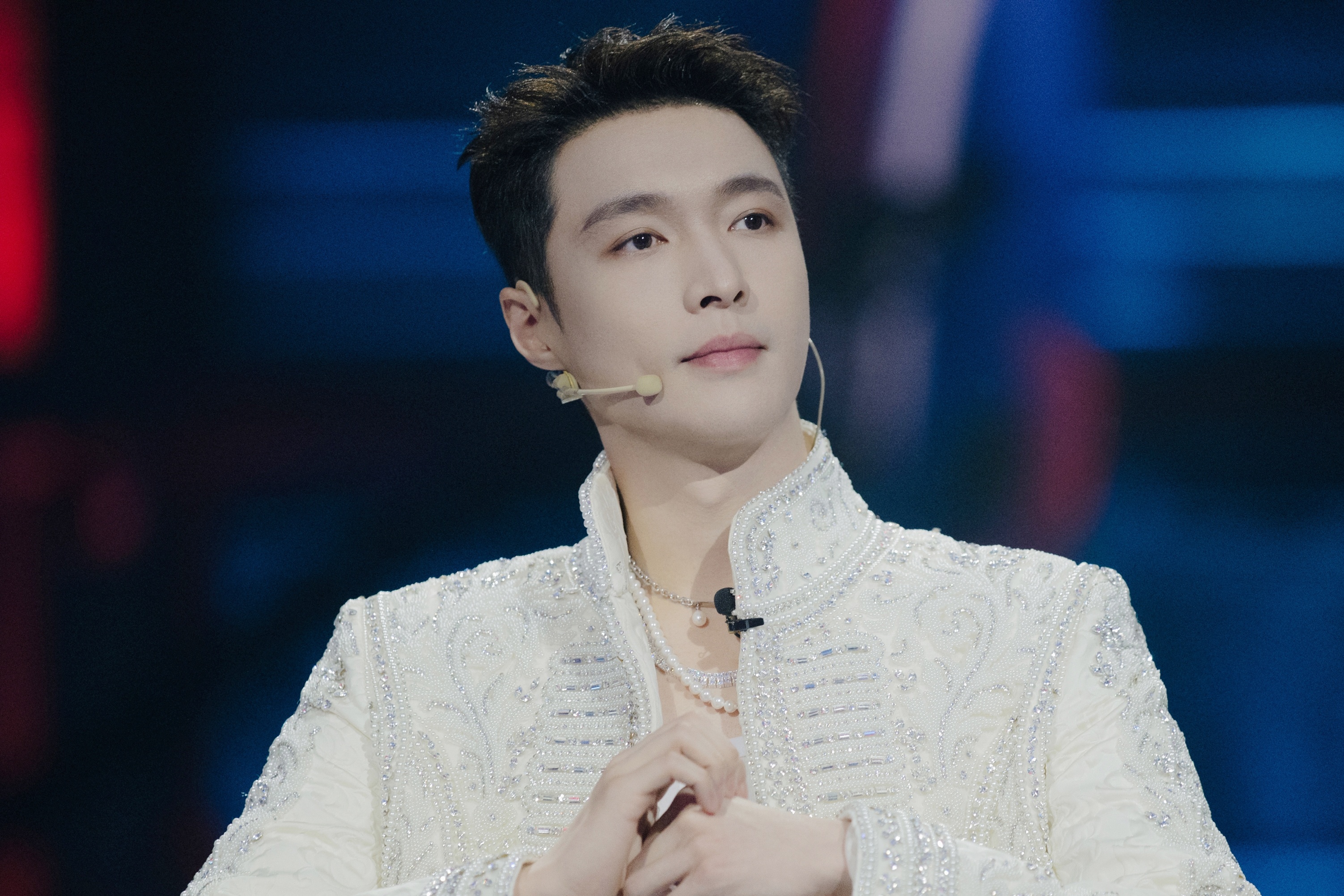 Truong Nghe Hung phan hoi thong tin co con voi fan nu hinh anh