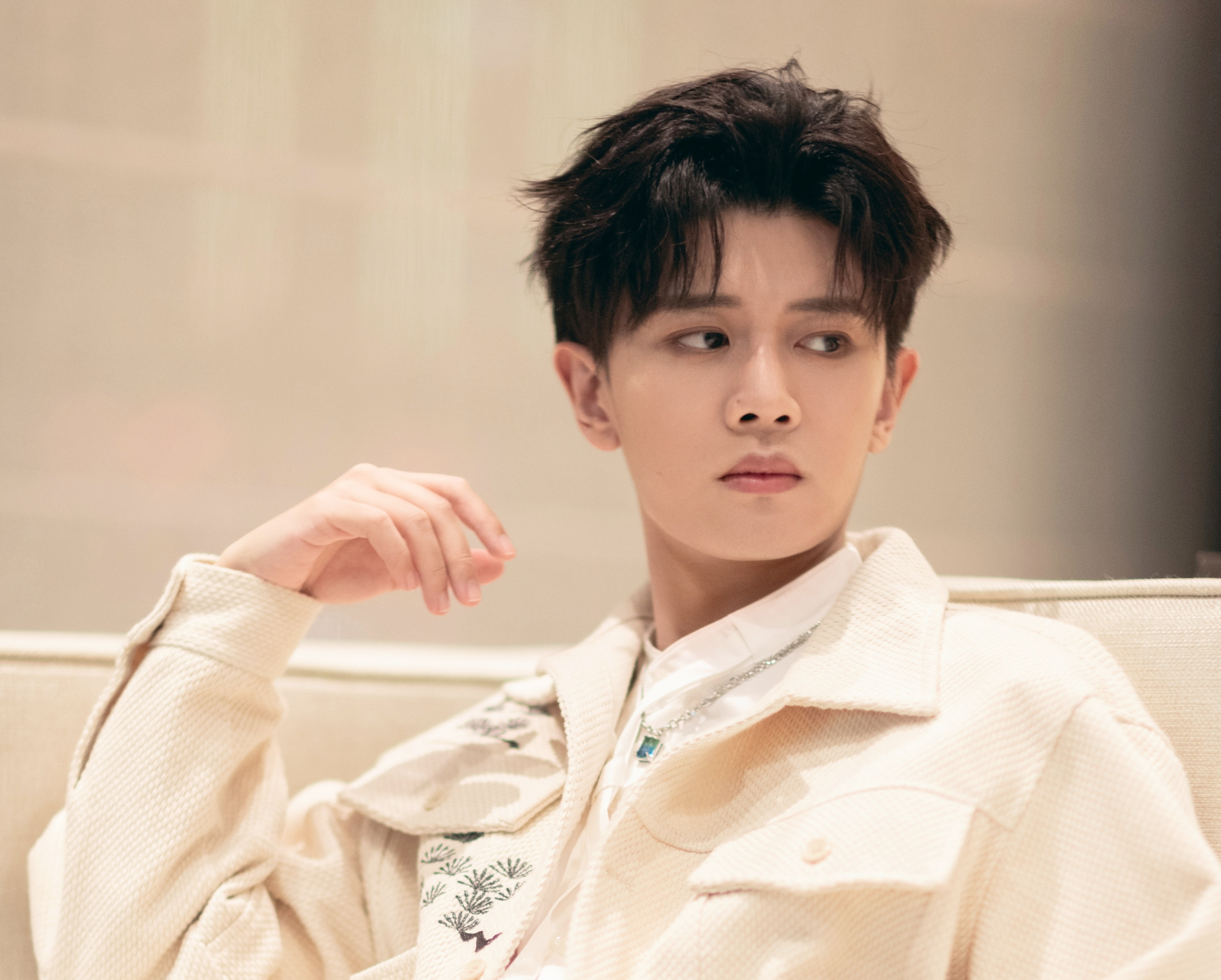 nhậm gia luân địch lệ nhiệt ba ảnh 7 nham gia luan dich le nhiet ba anh 7