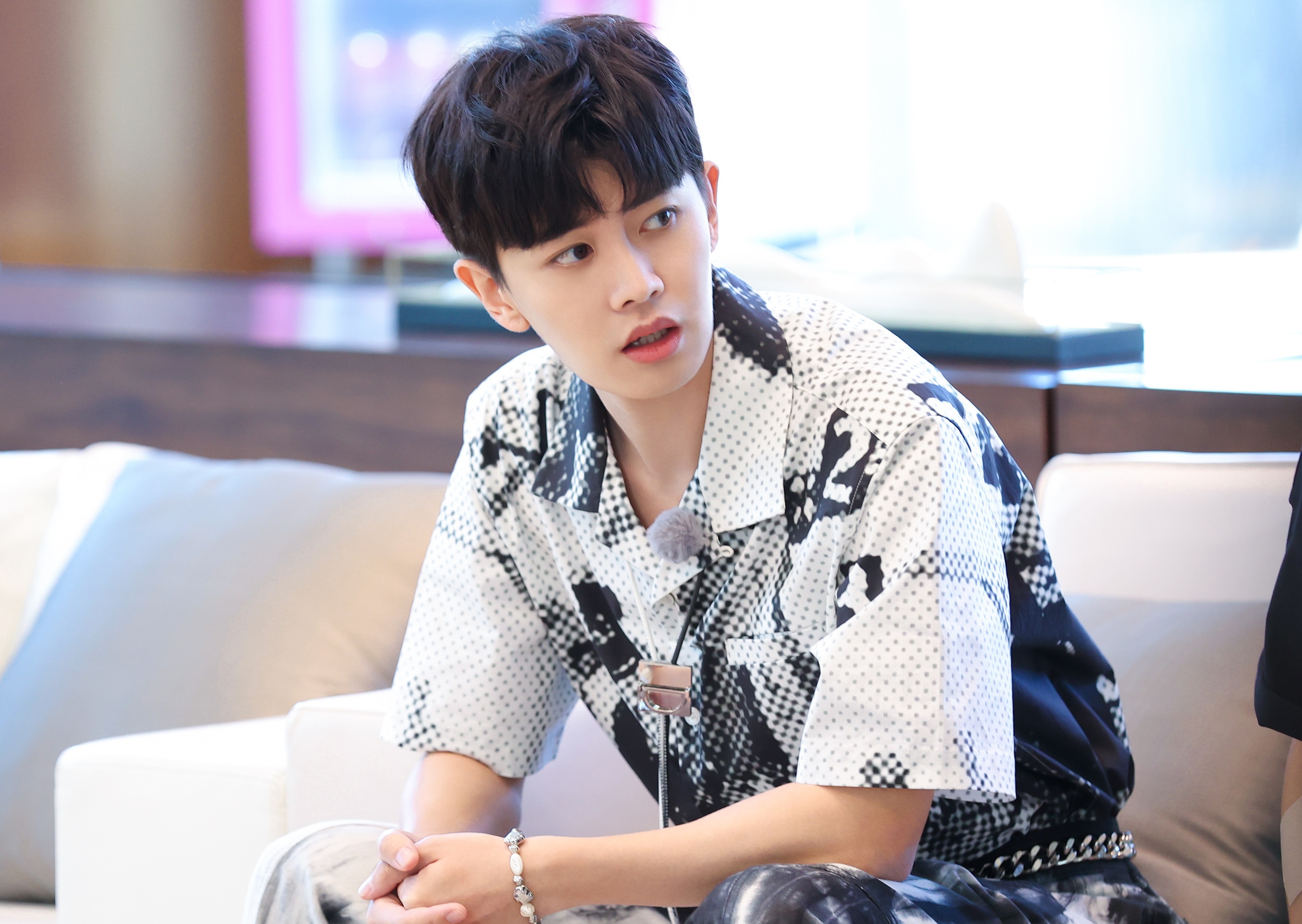 nhậm gia luân địch lệ nhiệt ba ảnh 12 nham gia luan dich le nhiet ba anh 12