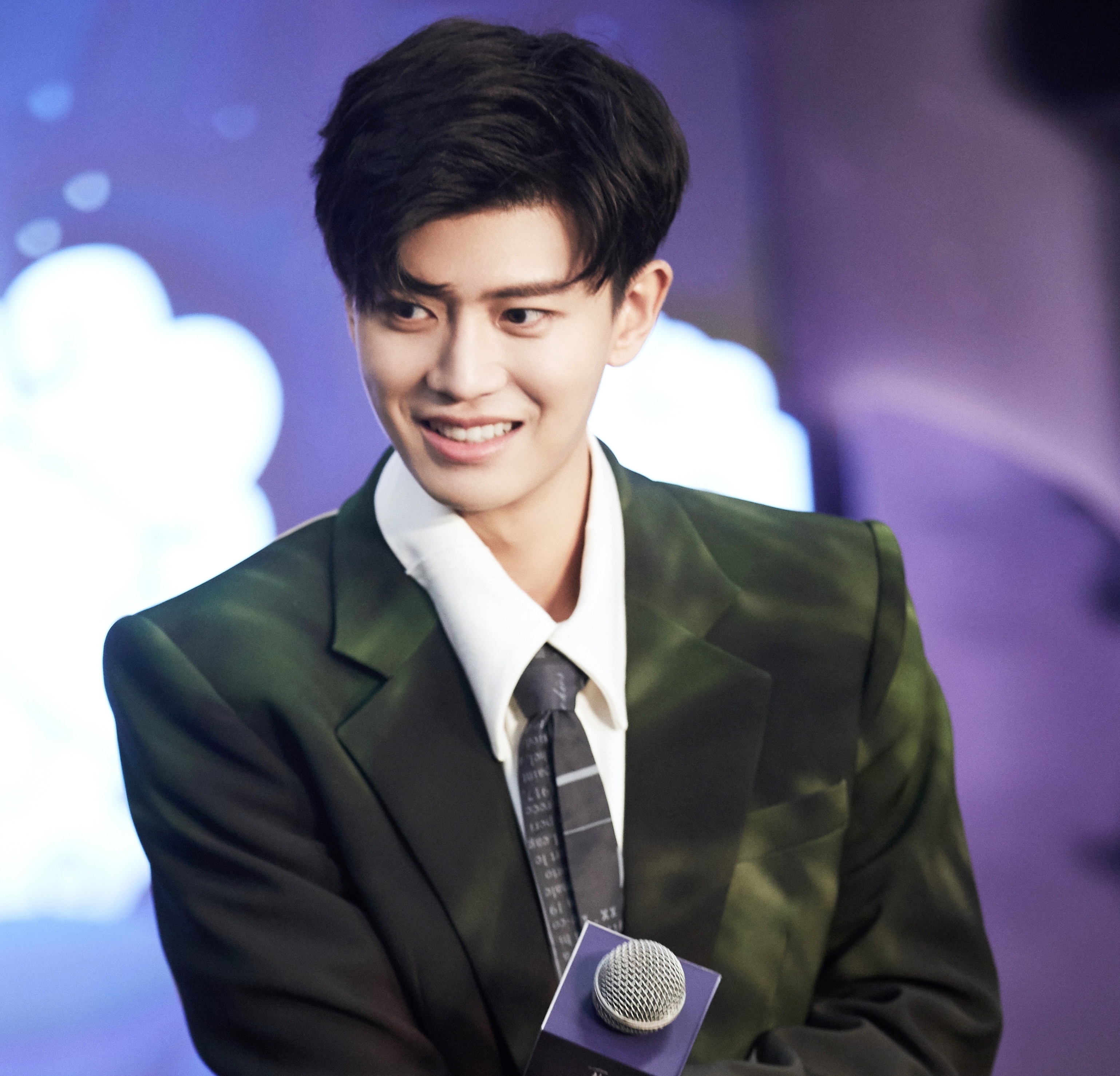 nhậm gia luân địch lệ nhiệt ba ảnh 4 nham gia luan dich le nhiet ba anh 4