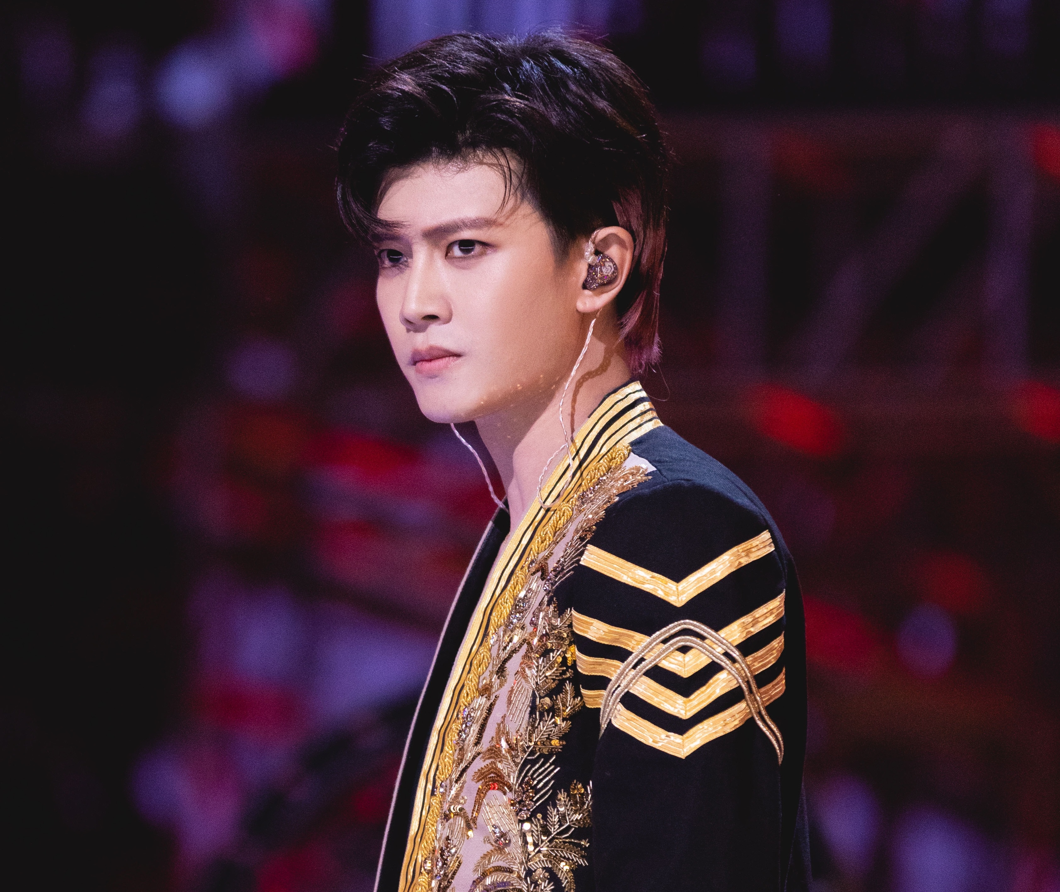 nhậm gia luân địch lệ nhiệt ba ảnh 2 nham gia luan dich le nhiet ba anh 2