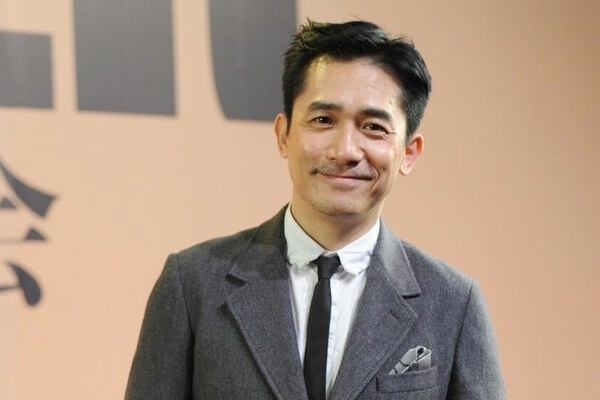 Luong Trieu Vy nhan thu lao hon 9 trieu USD hinh anh