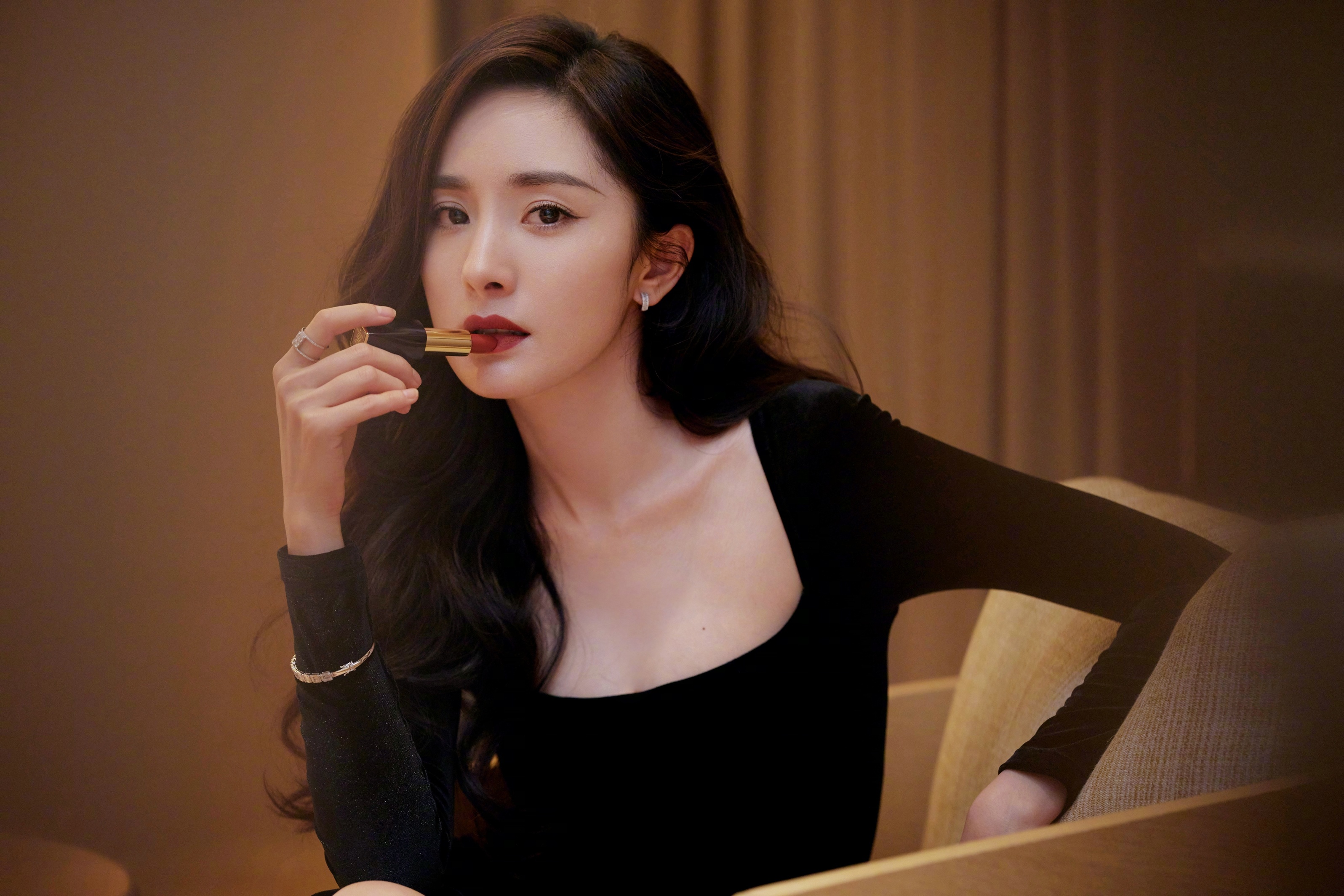 Duong Mich Hoc Chau phu nhan anh 7