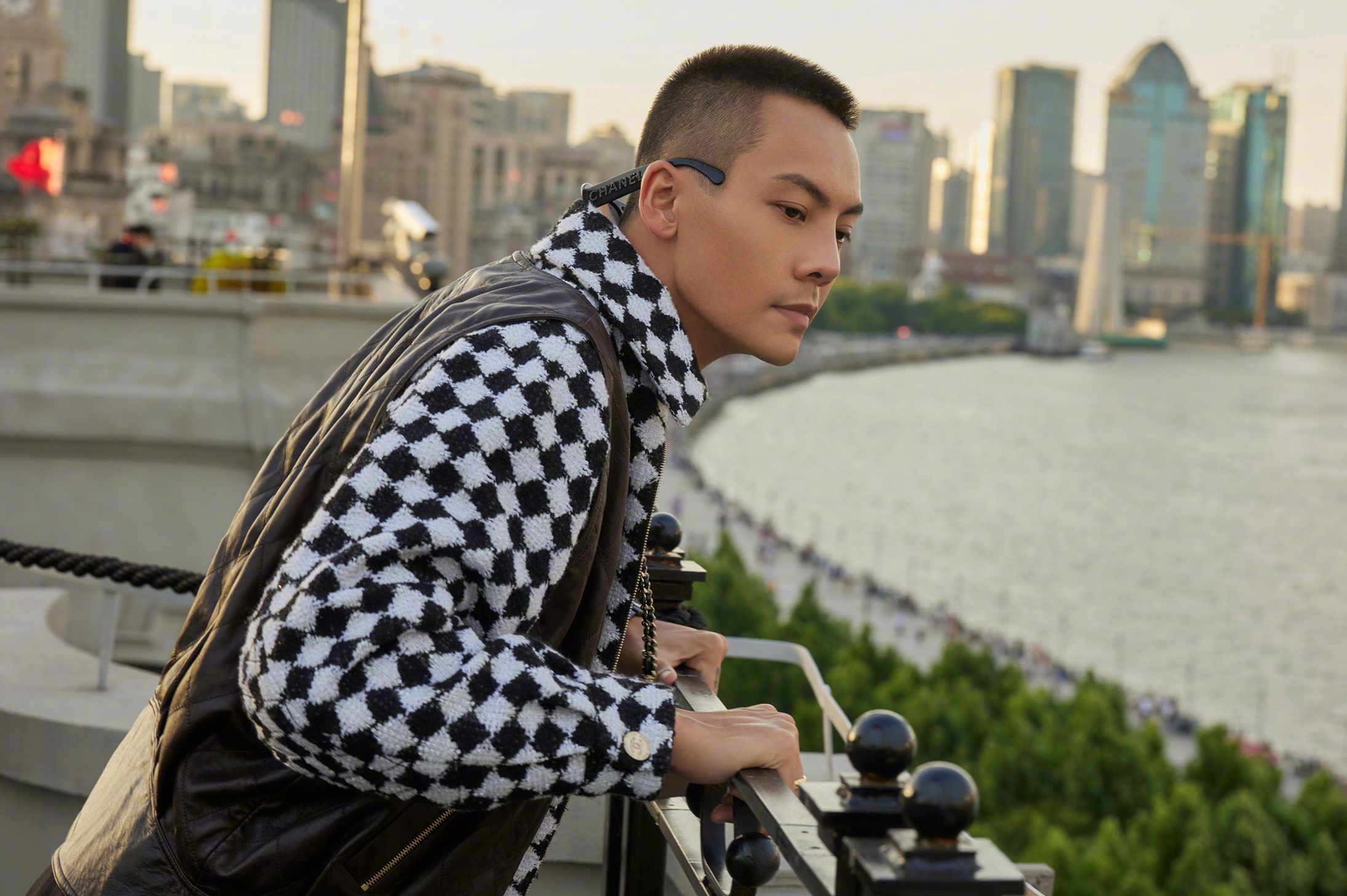 Tran Vy Dinh dien do anh 5