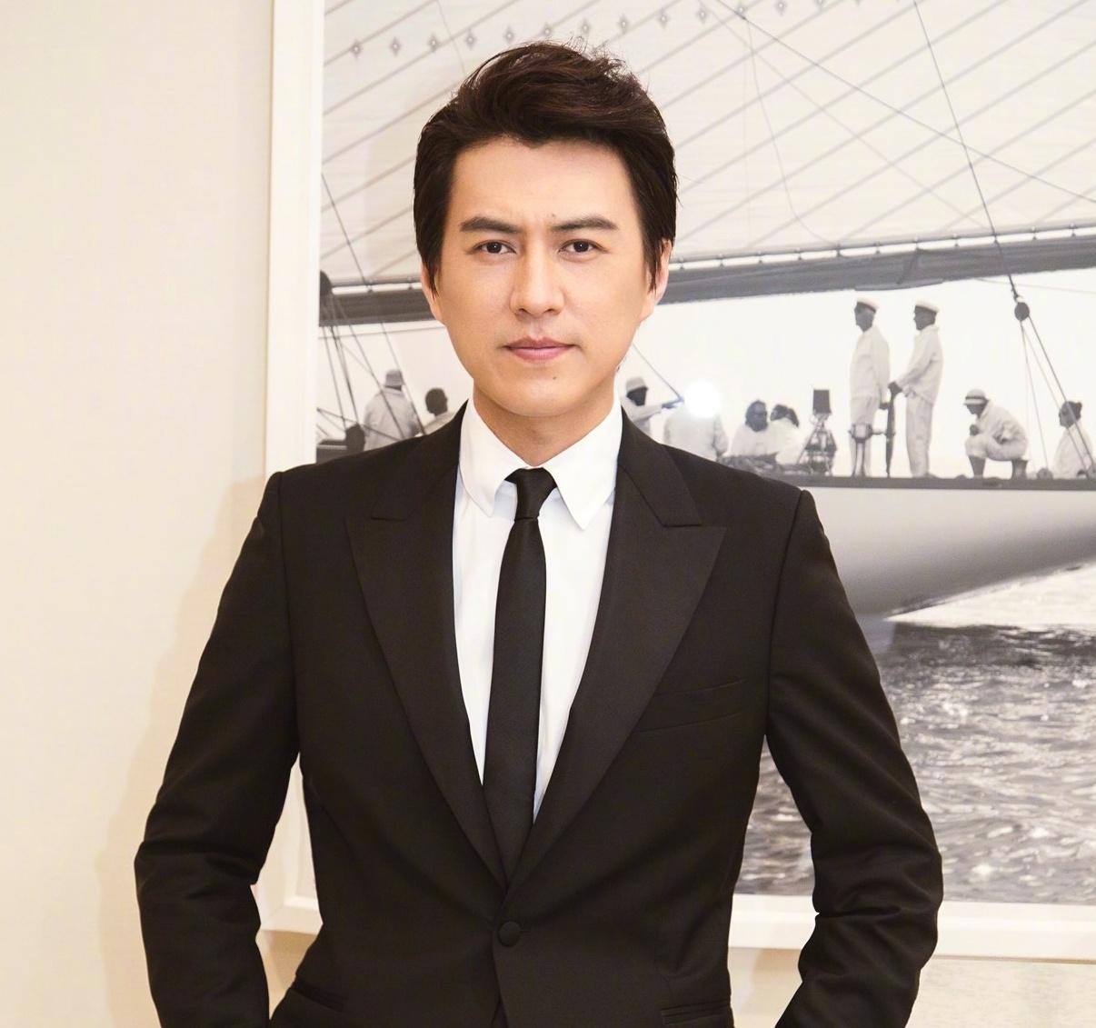 fan cuong cua Can Dong bo nha anh 1