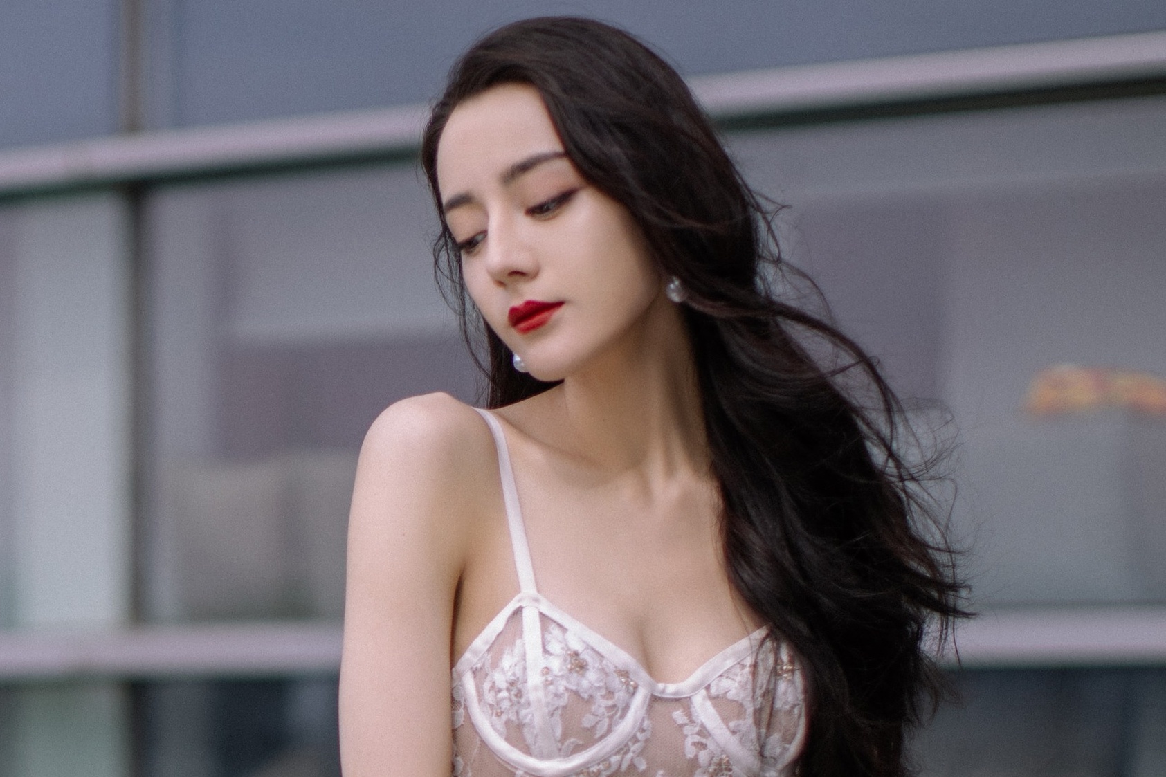 Duong Mich, Dich Le Nhiet Ba chi len hinh 5 phut trong mot tap phim hinh anh