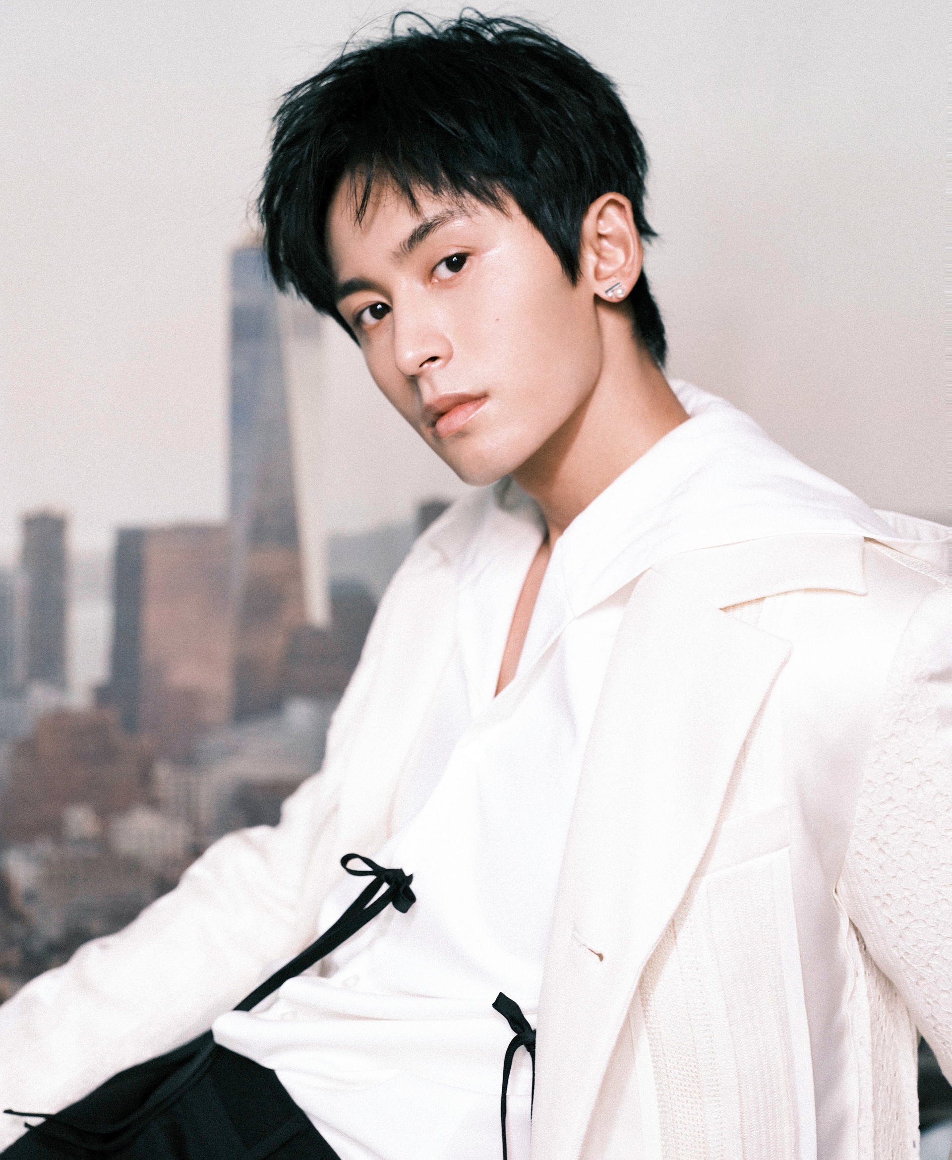 Truong Triet Han bi cam song anh 2