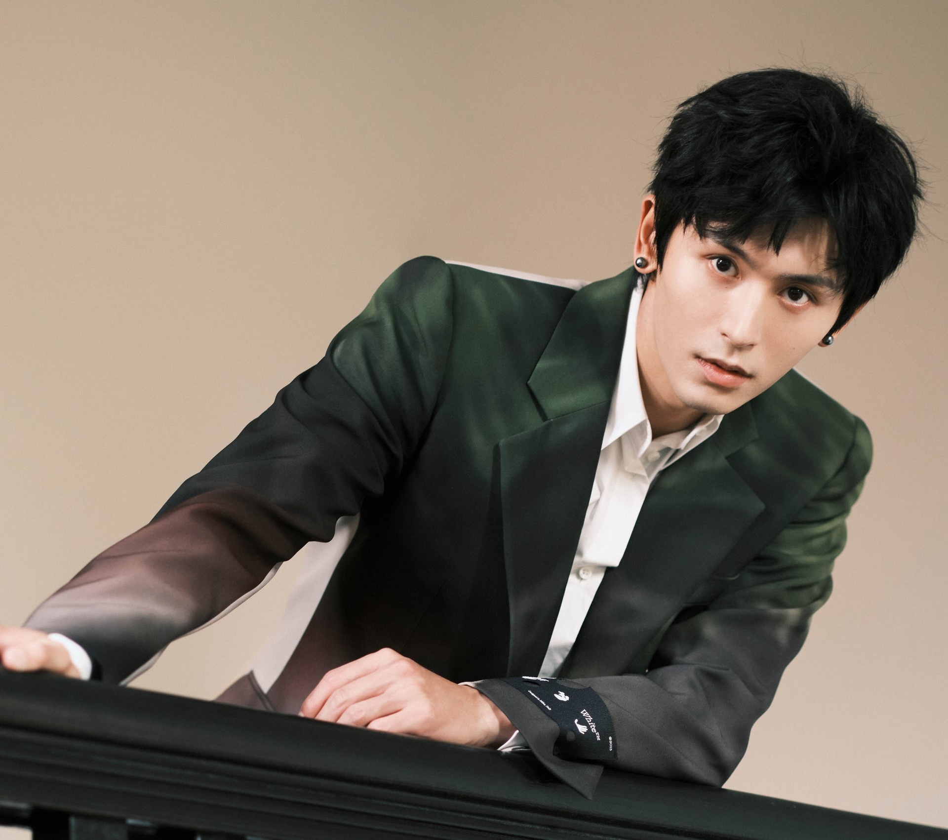 Truong Triet Han bi cam song anh 5