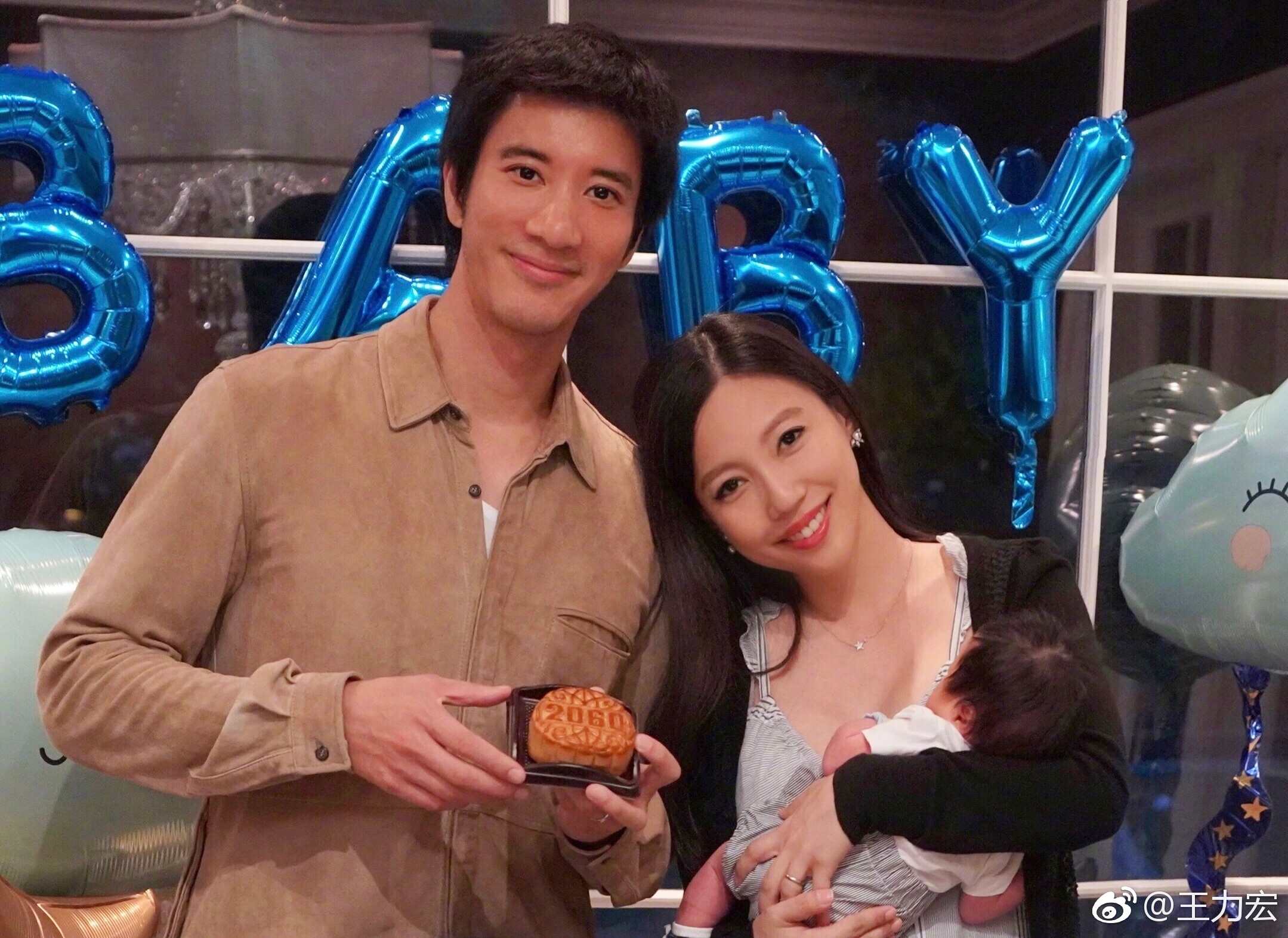 Vương Lực Hoành ly hôn Lý Tịnh Lôi ảnh 2 Vuong Luc Hoanh ly hon Ly Tinh Loi anh 2