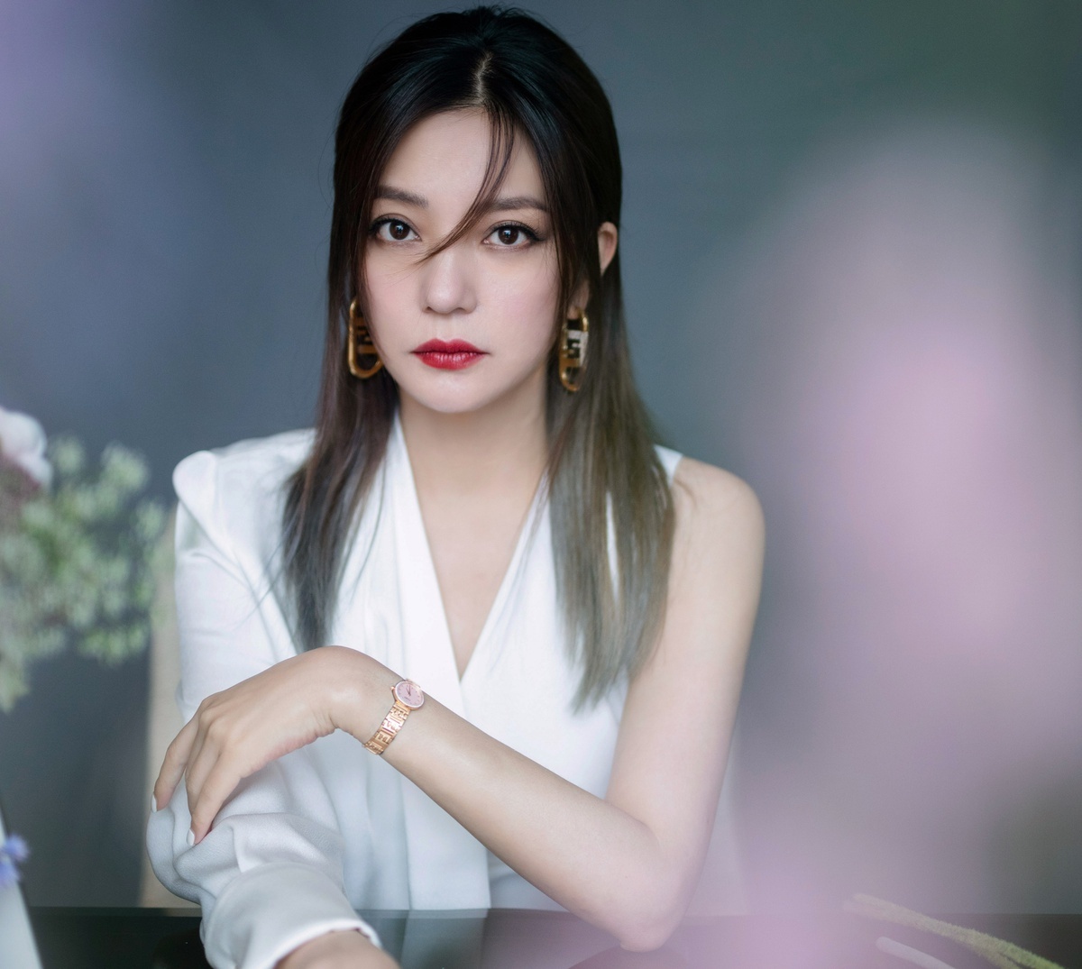 Trieu Vy bi cam song anh 4