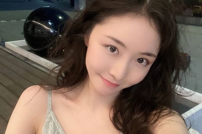 Ban gai 'Hoang tu nhac co phong' Hoac Ton bi bat hinh anh