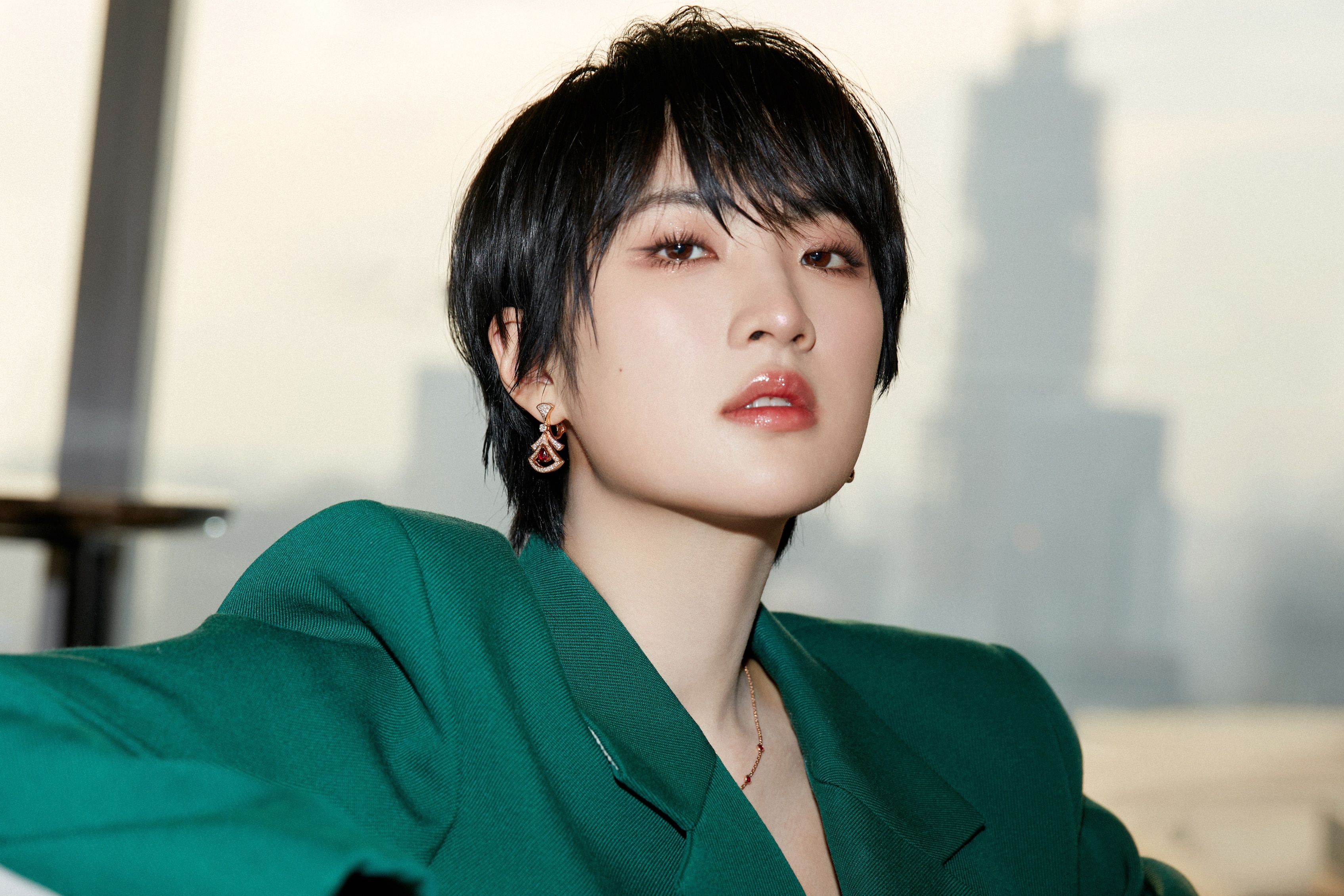 Ai nu tap doan Huawei chat vat tim cho dung o showbiz hinh anh