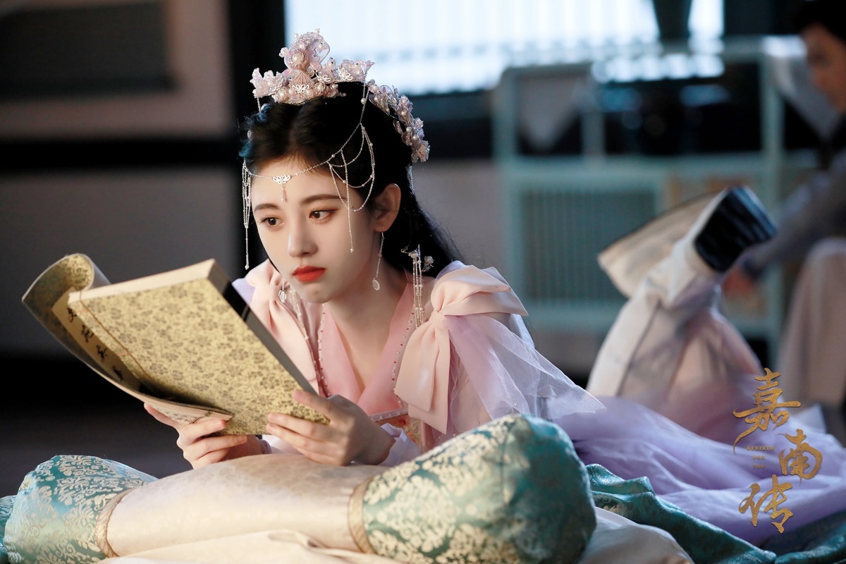 Cúc Tịnh Y diễn dở nhất năm 2021 ảnh 3 Cuc Tinh Y dien do nhat nam 2021 anh 3