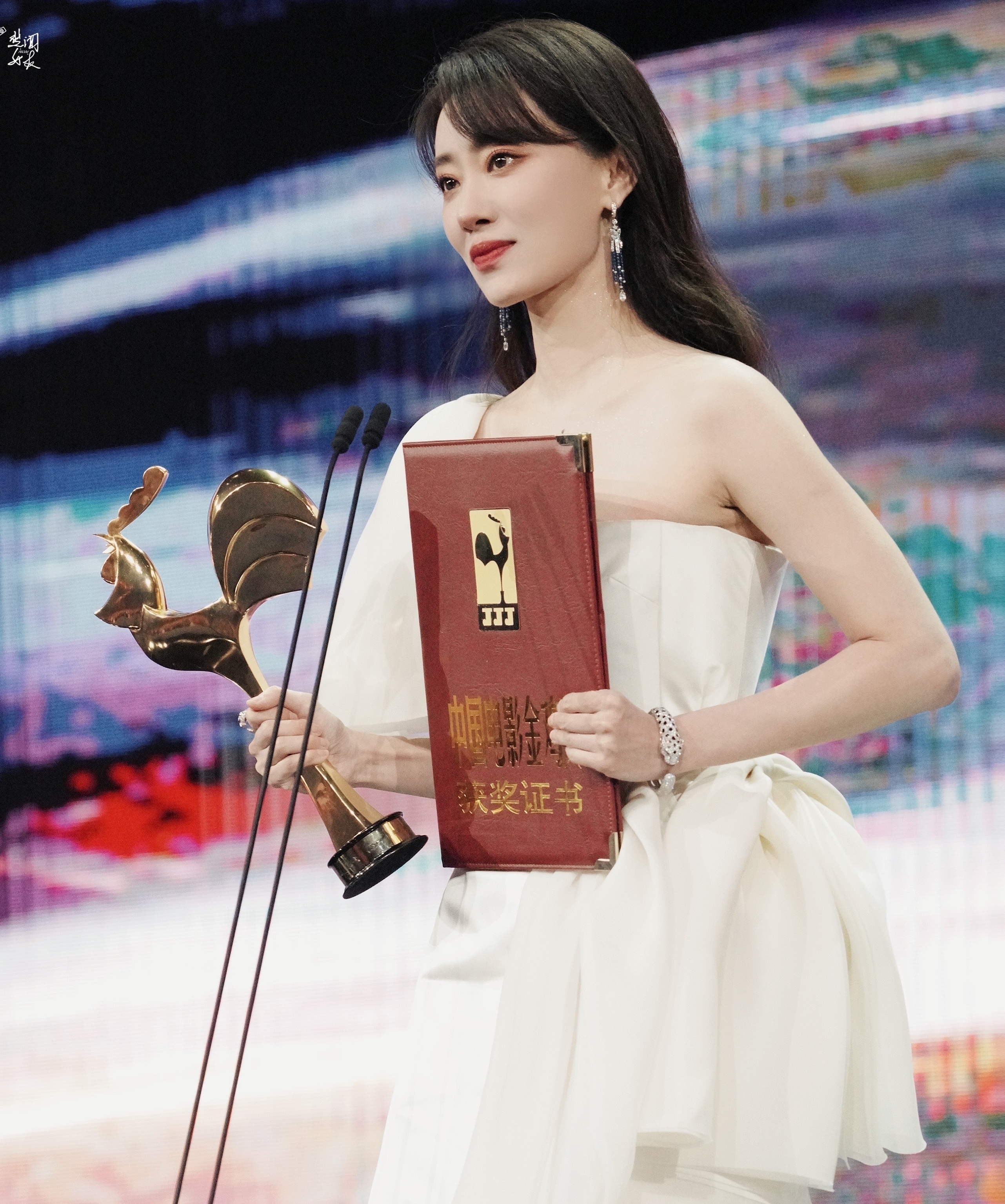 Truong Tieu Phi dat Nu chinh xuat sac nhat Kim Ke 2021 anh 2